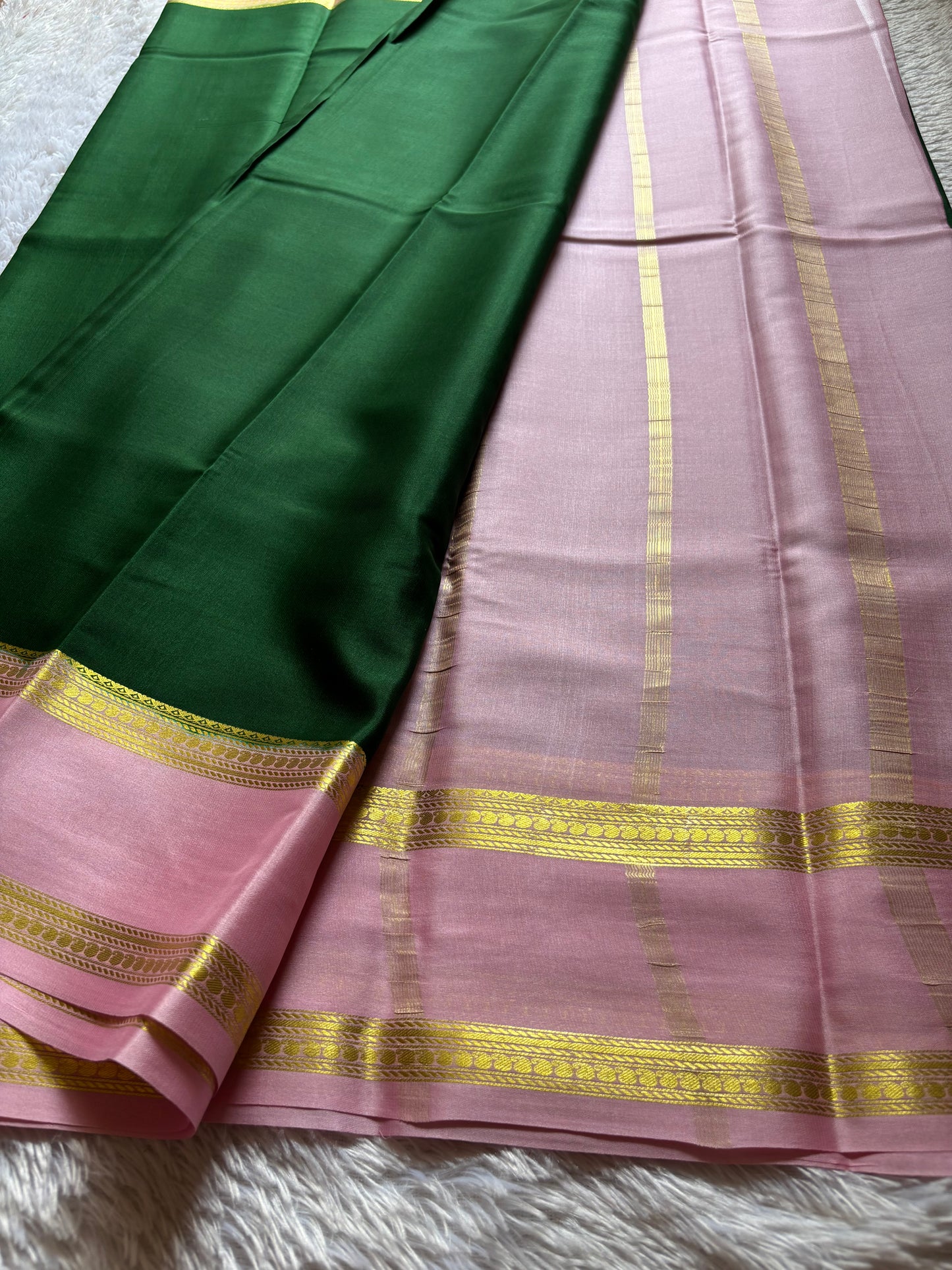 Malathi (2D) : Dark green-baby pink