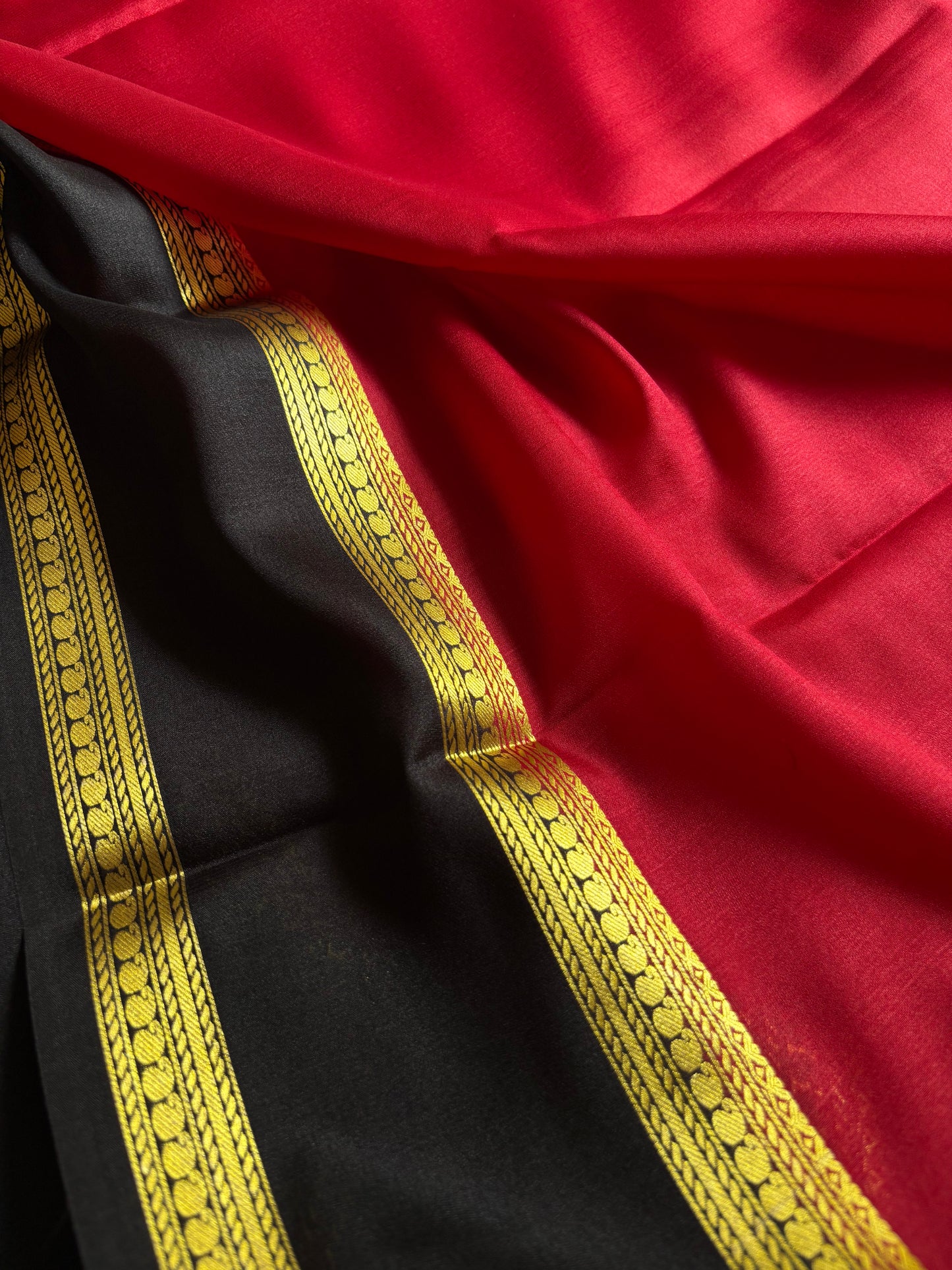 Malathi (2D) : Red-black
