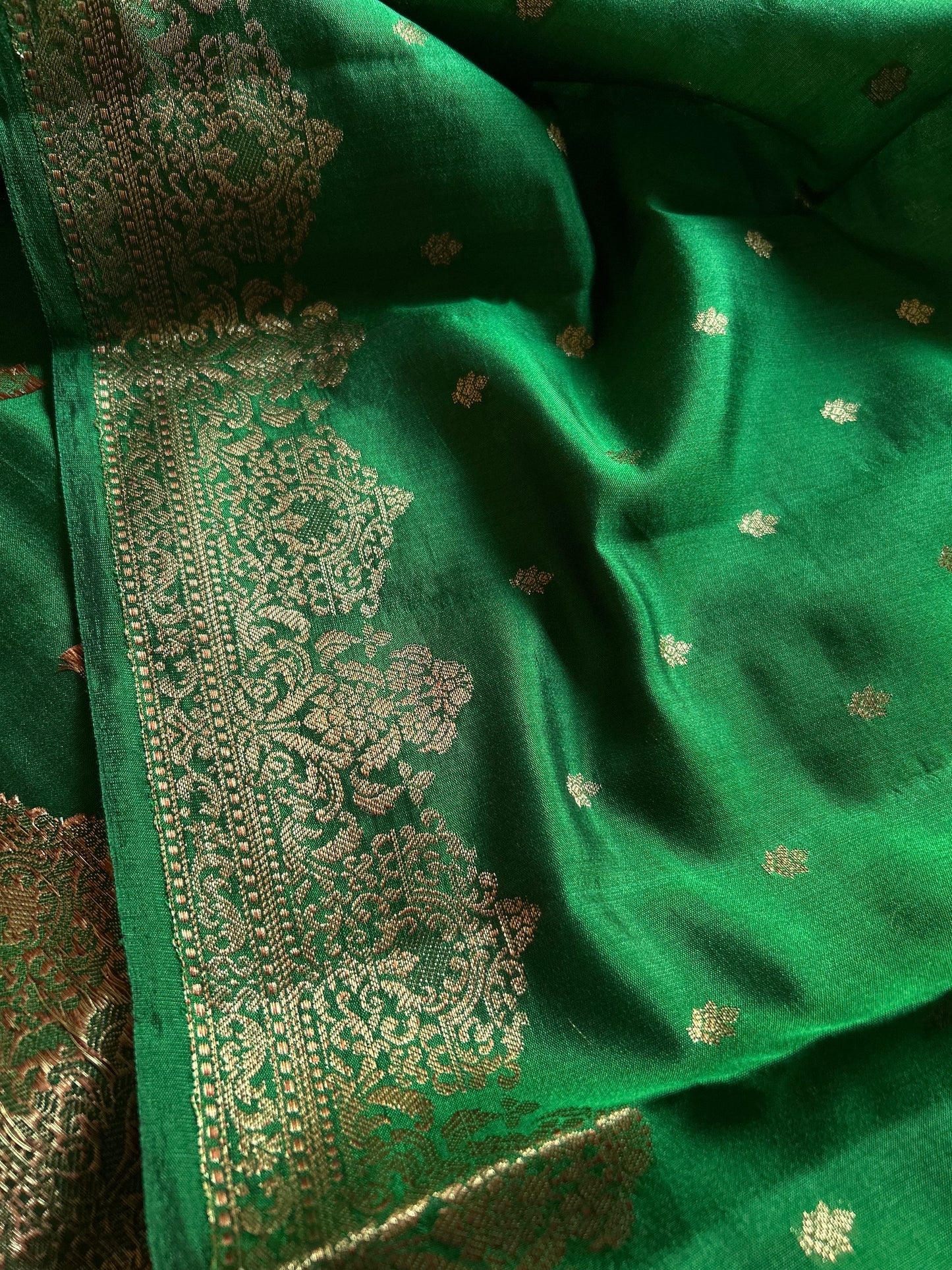 Banarasi Chiniya : Bottle green
