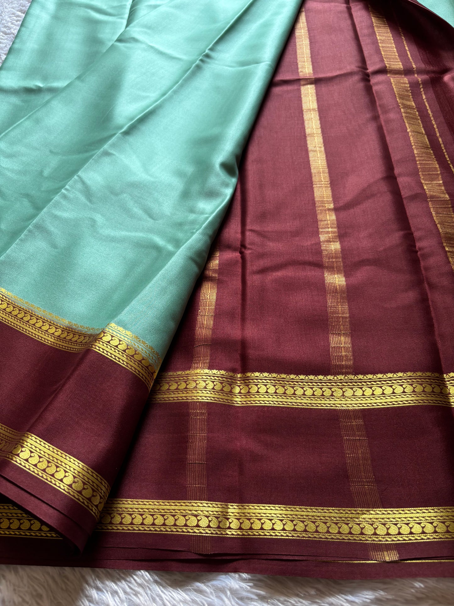 Malathi (2D) : Seafoam green-maroon