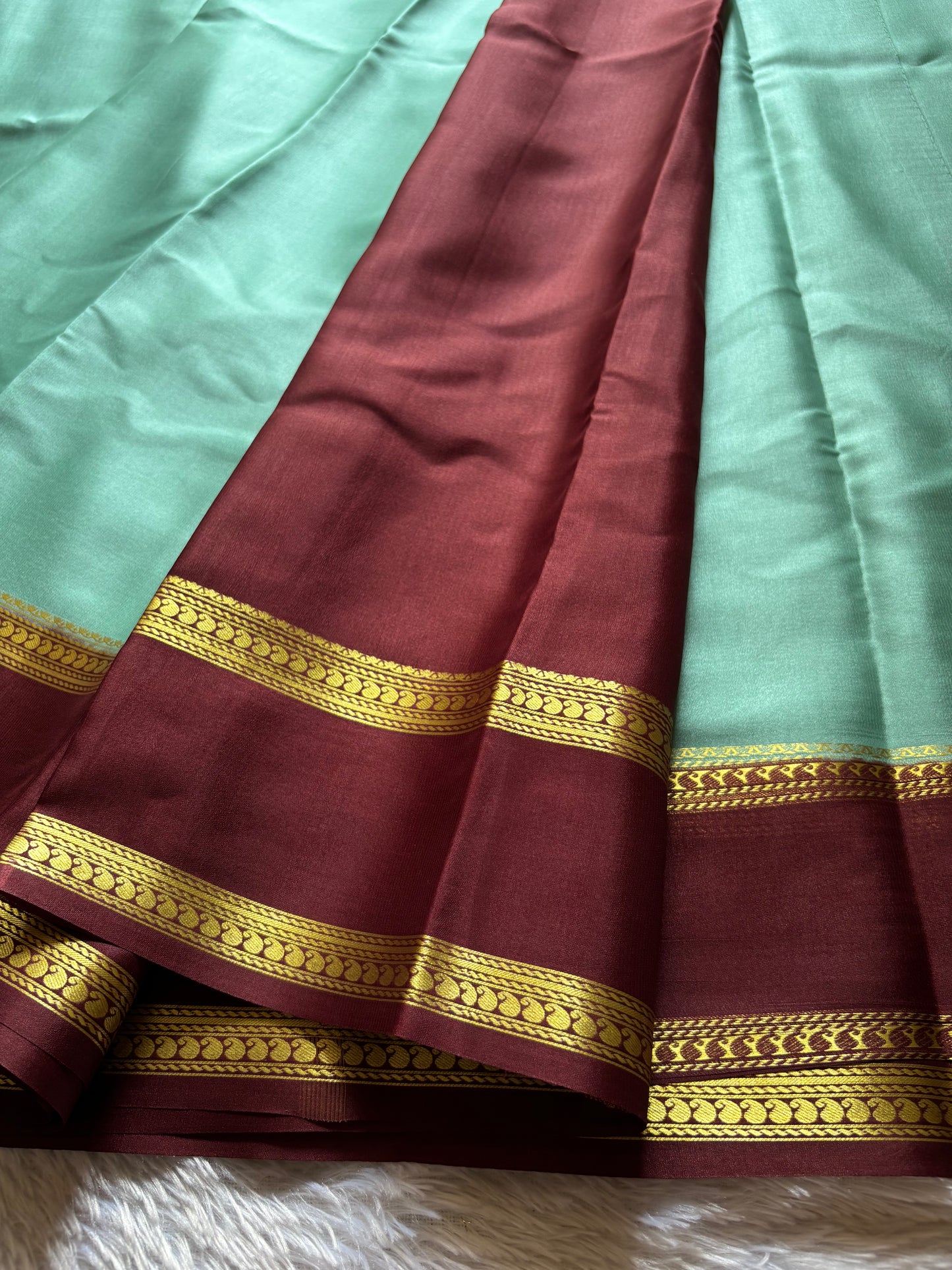 Malathi (2D) : Seafoam green-maroon