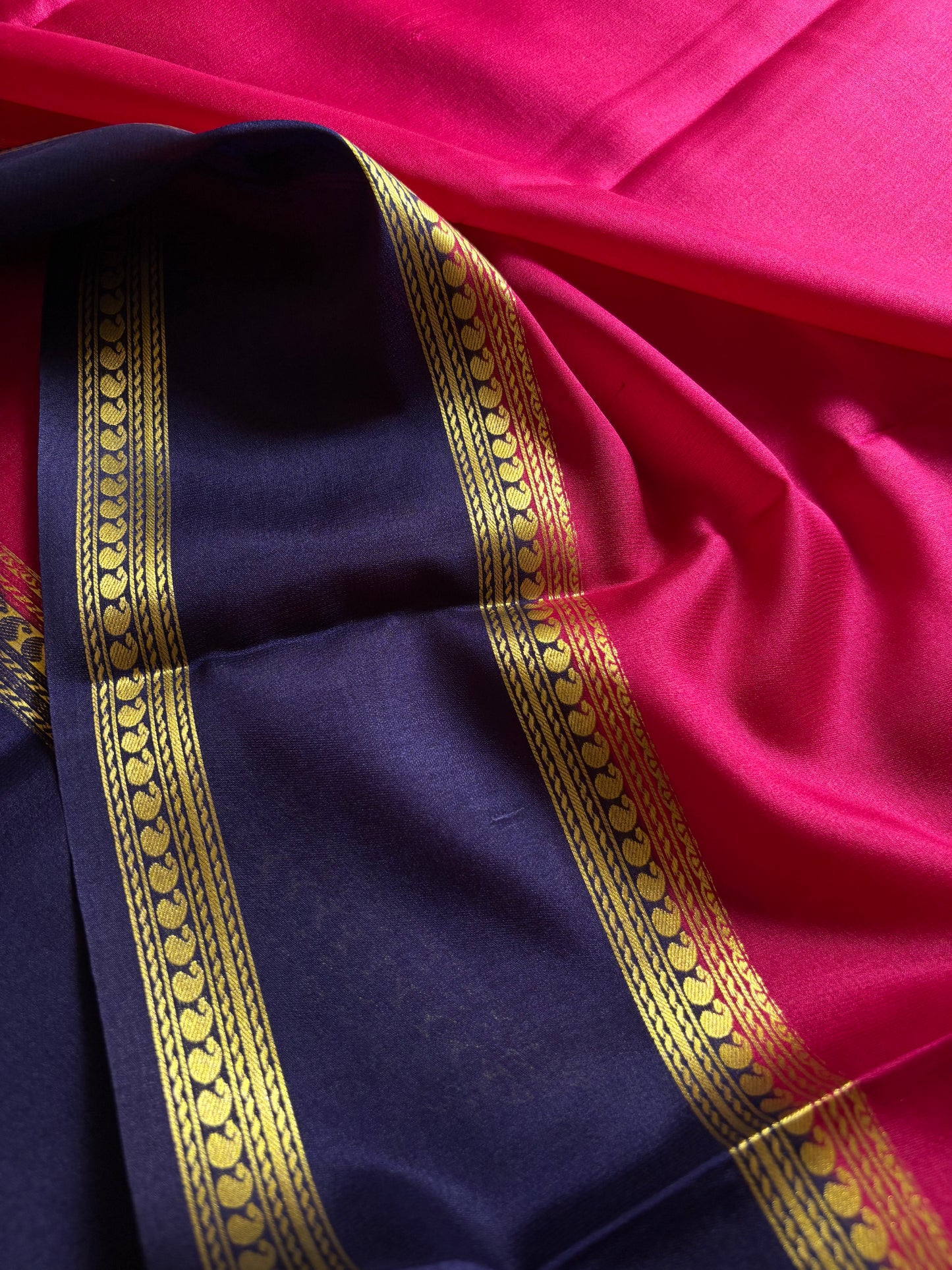 Malathi (2D) : Pink-navy blue