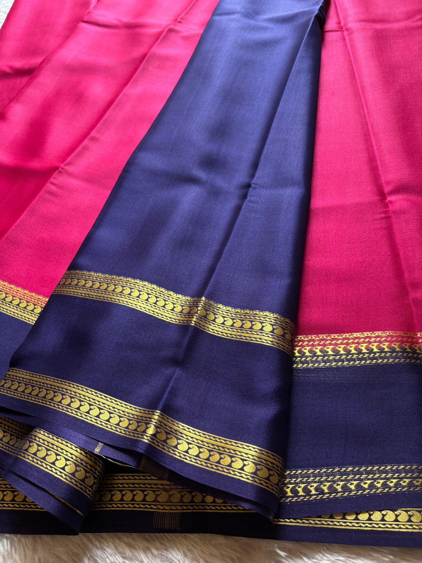 Malathi (2D) : Pink-navy blue
