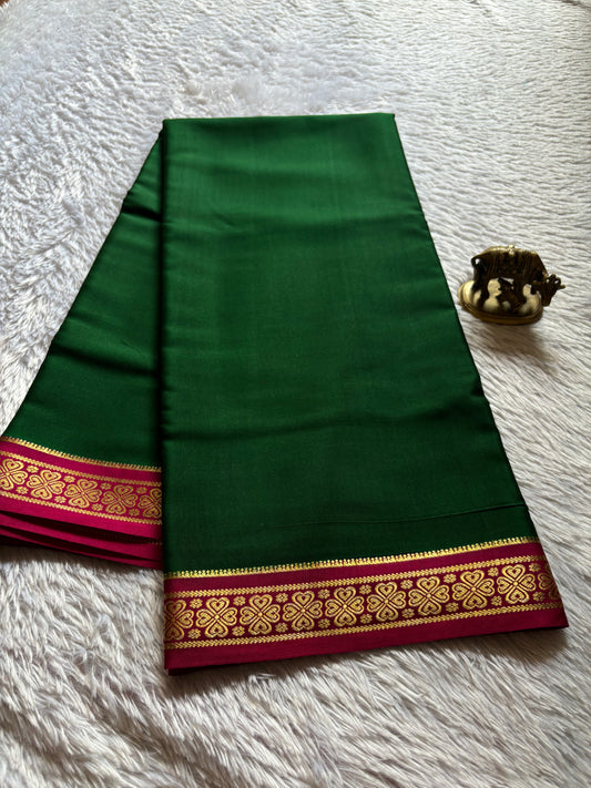 Champaka (2D) : Dark green-pink