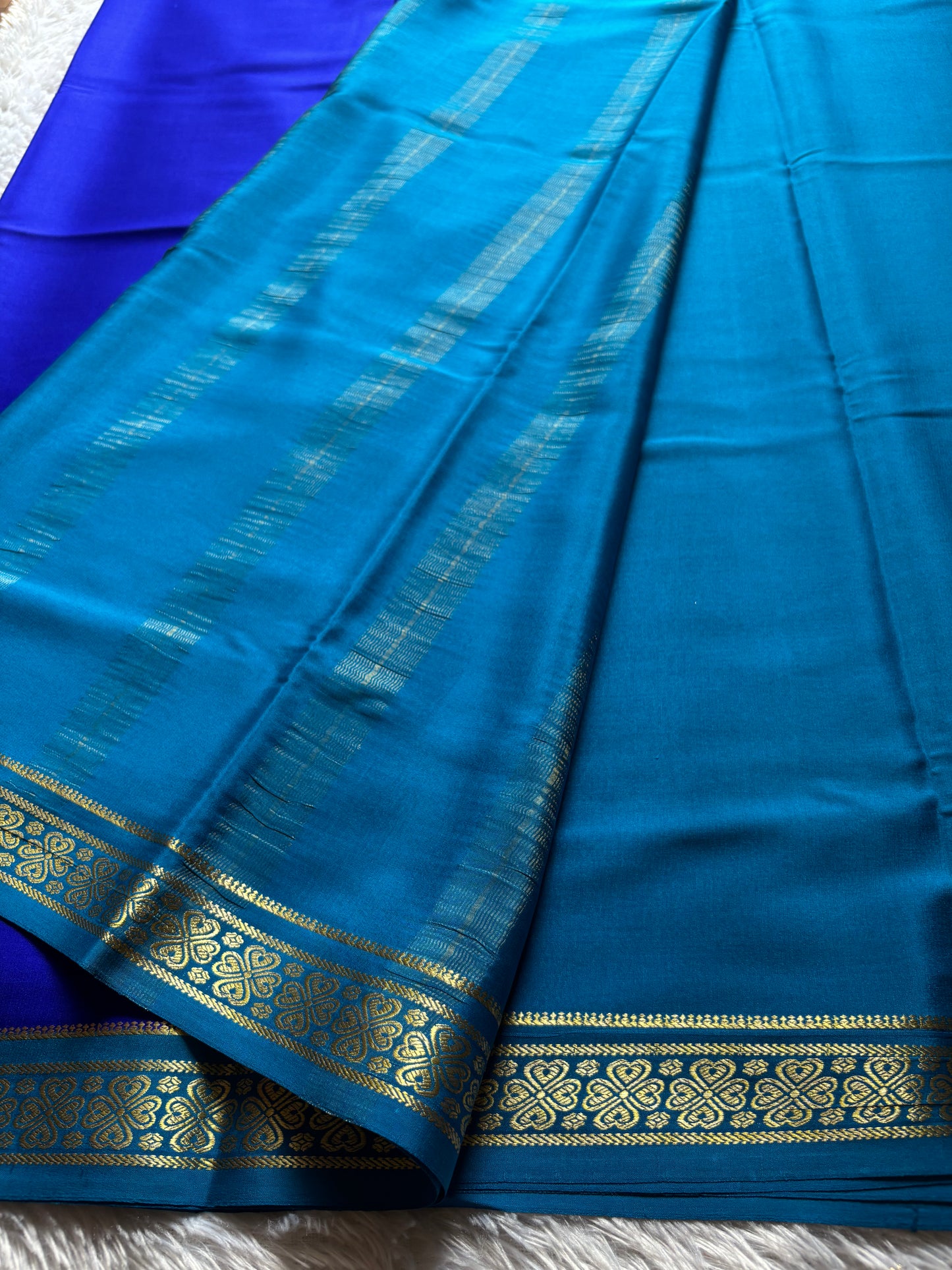 Champaka (2D) : Royal blue-ananda blue
