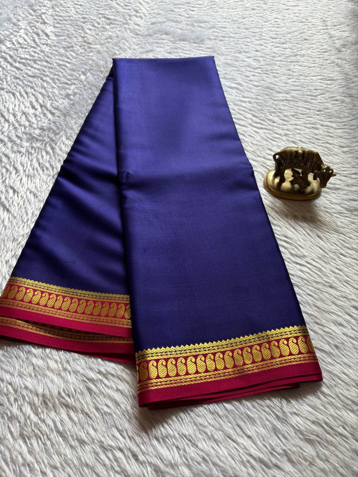 Meena (2D) : Dark blue-pink