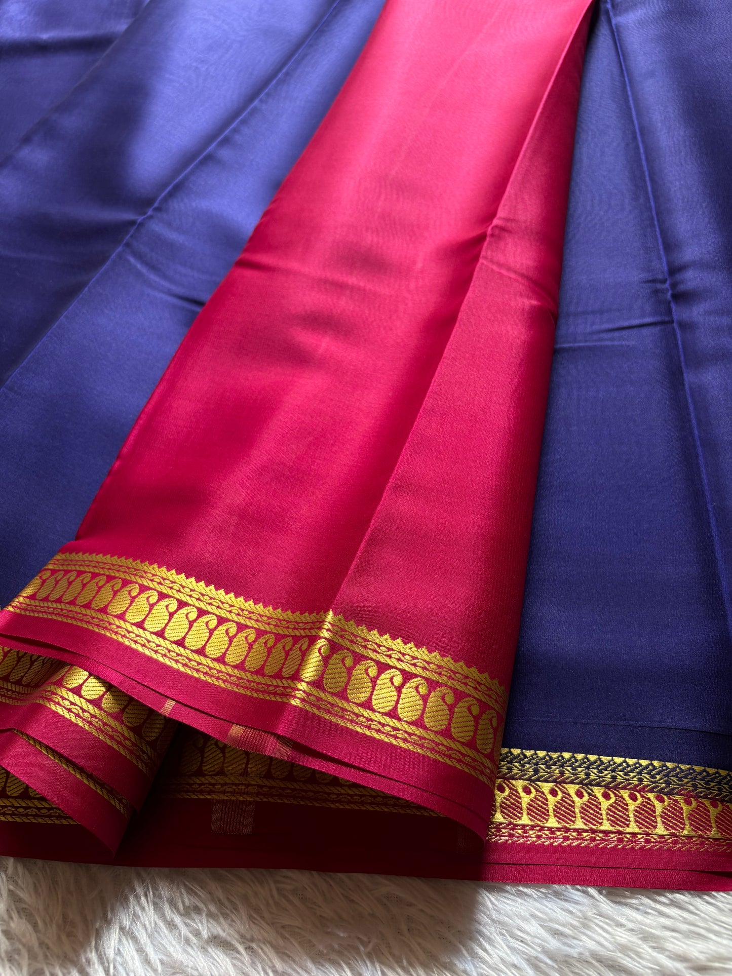 Meena (2D) : Dark blue-pink