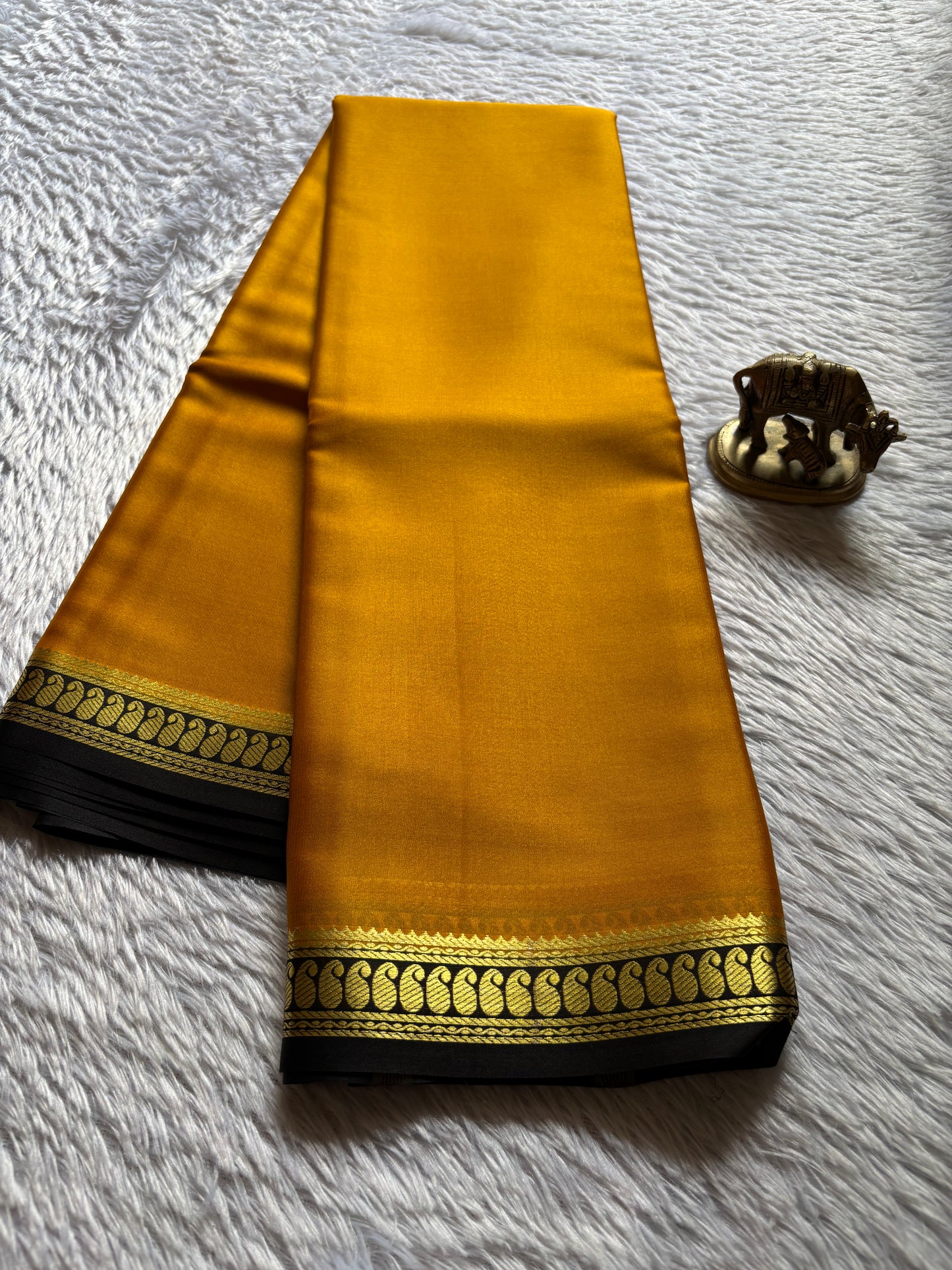 Meena (2D) : Golden yellow-black