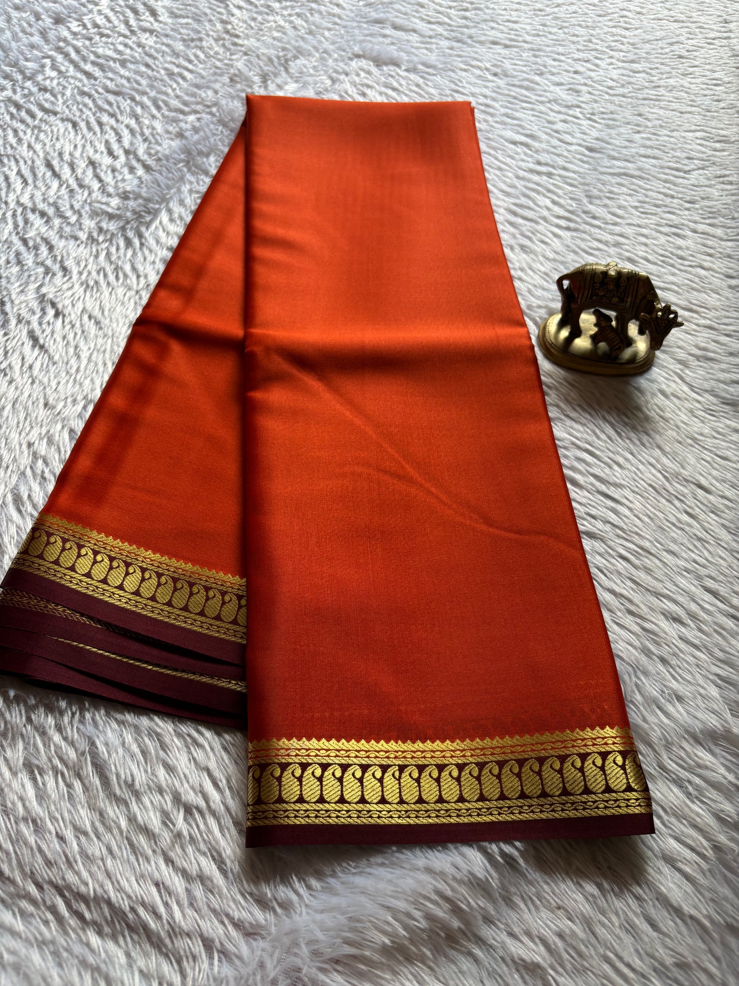 Meena (2D) : Rust orange-chocolate brown