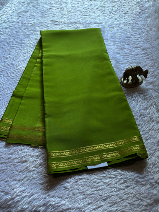 Shalini : Solid Mehendi green