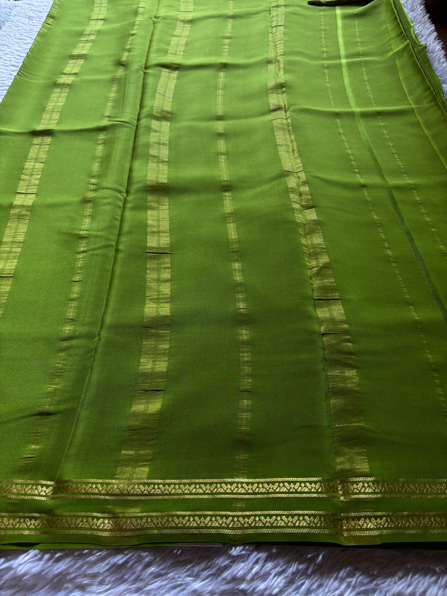 Shalini : Solid Mehendi green