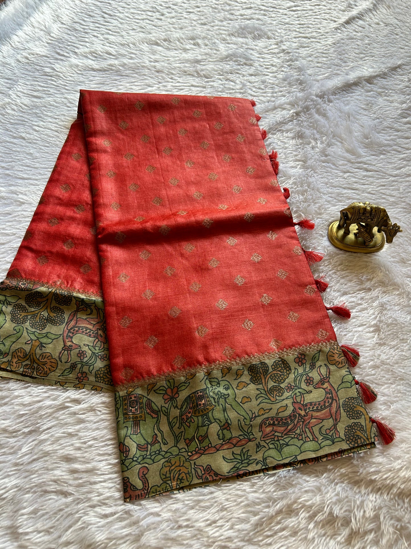 Kavitha (2D) : Brick red-sage green