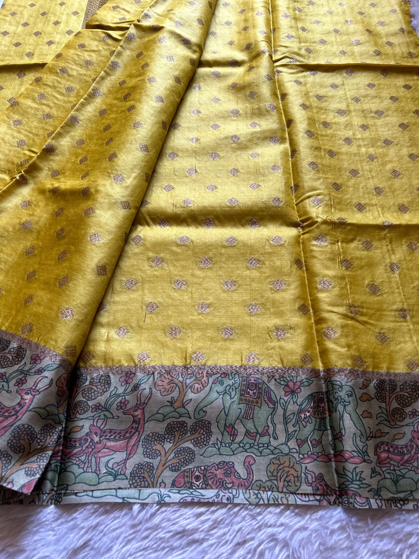 Kavitha (2D) : Golden yellow-sage green