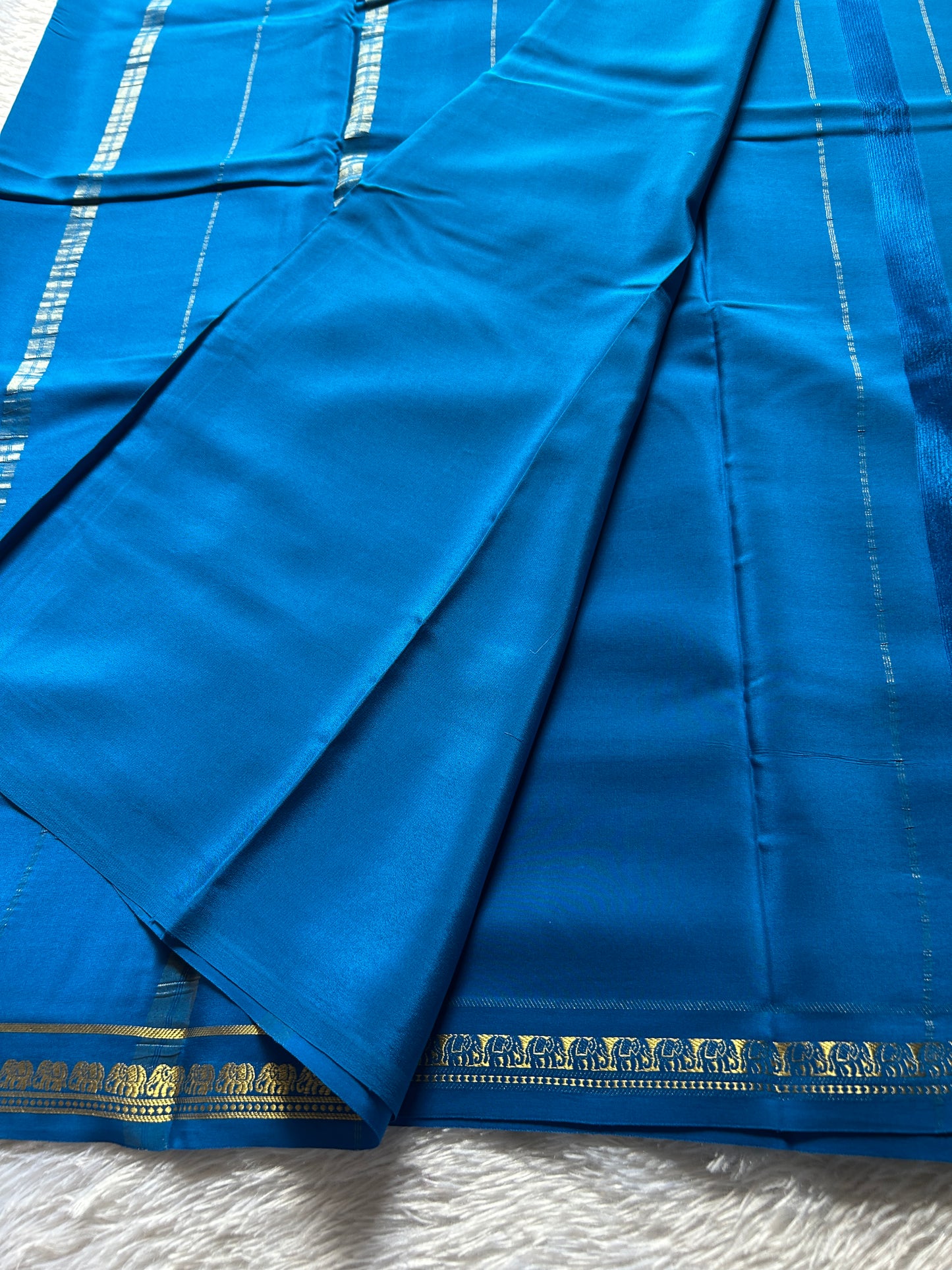 Gowri : Solid Ananda blue