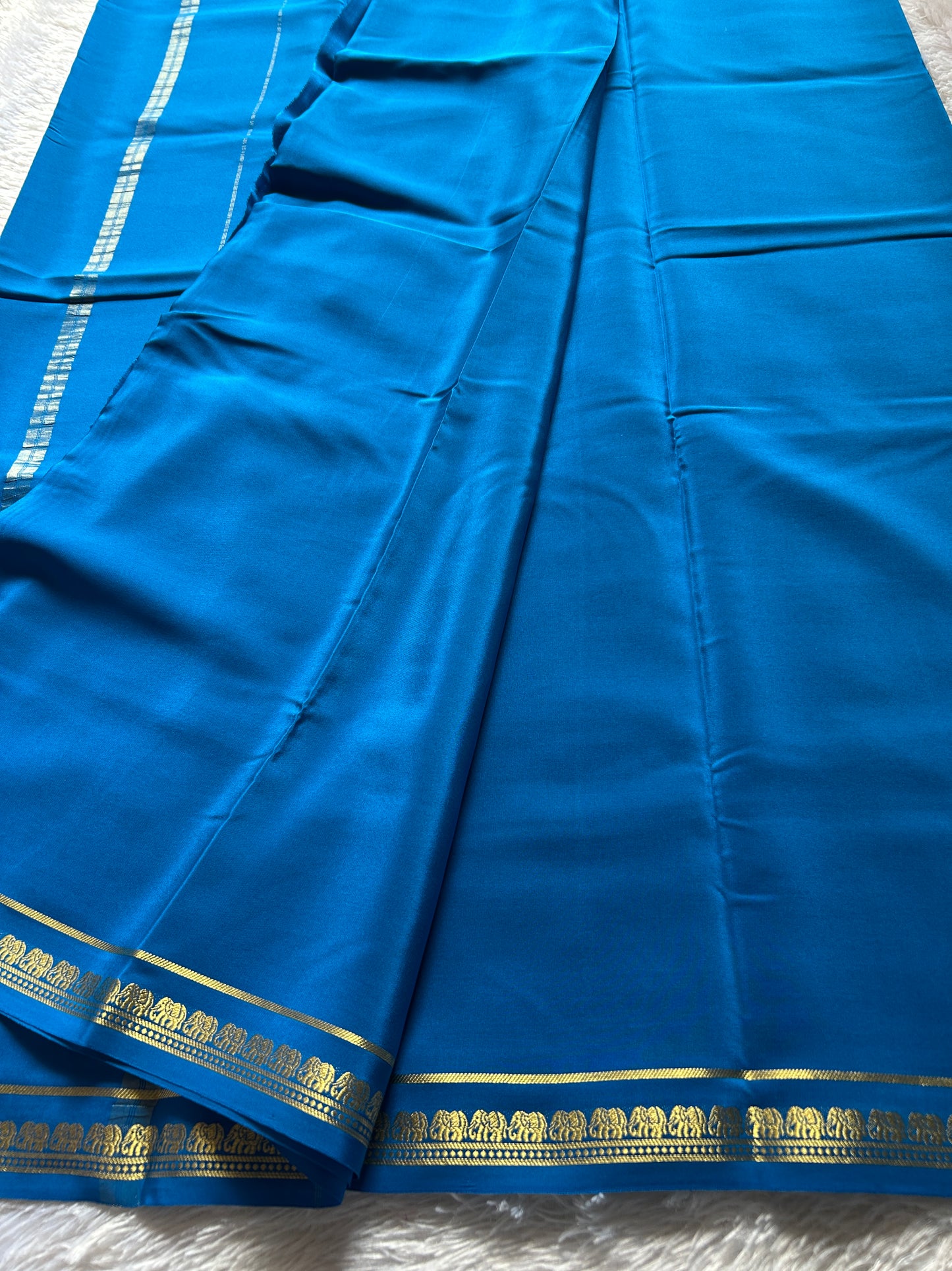 Gowri : Solid Ananda blue
