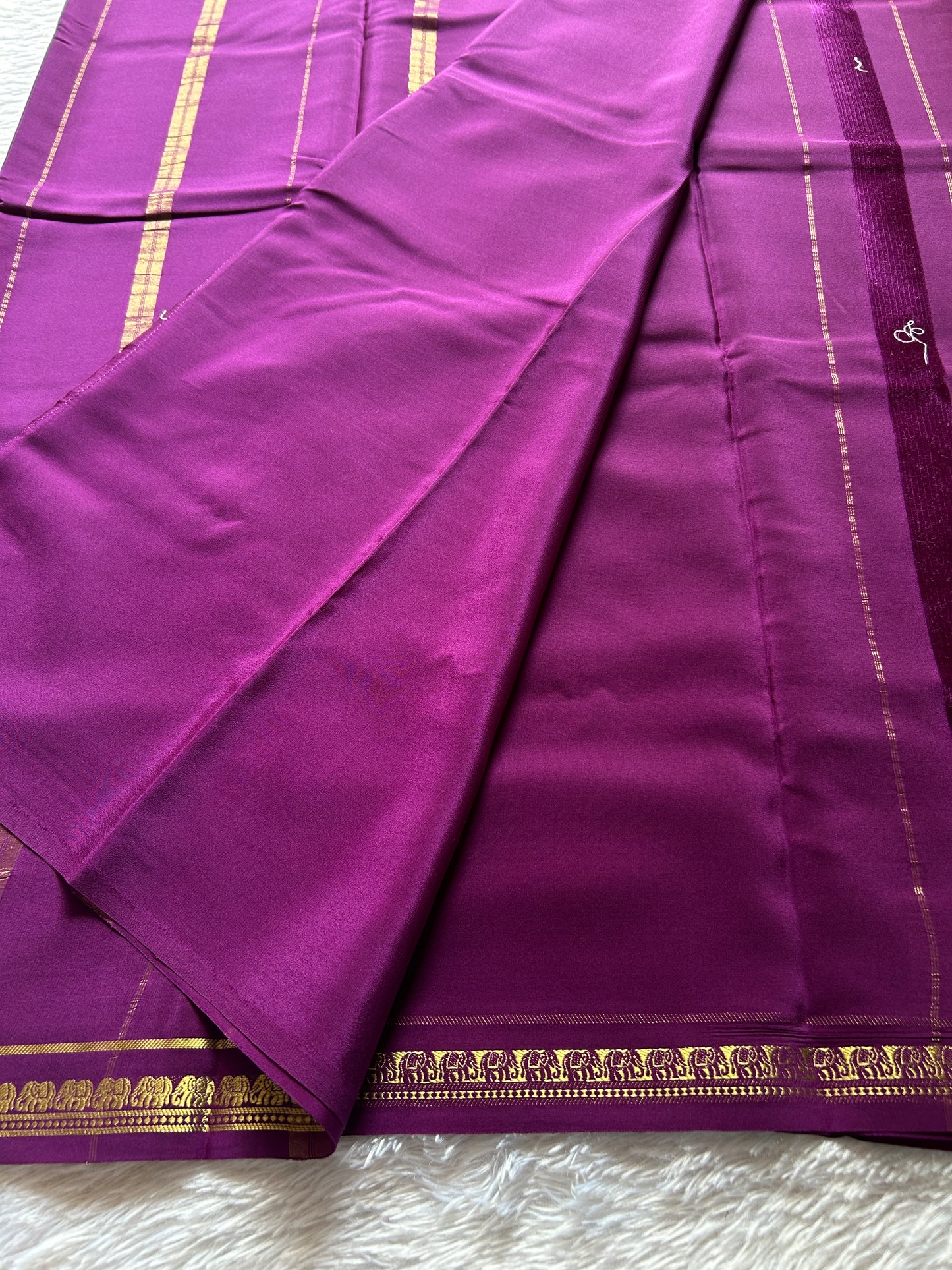 Gowri Solid Dark Magenta