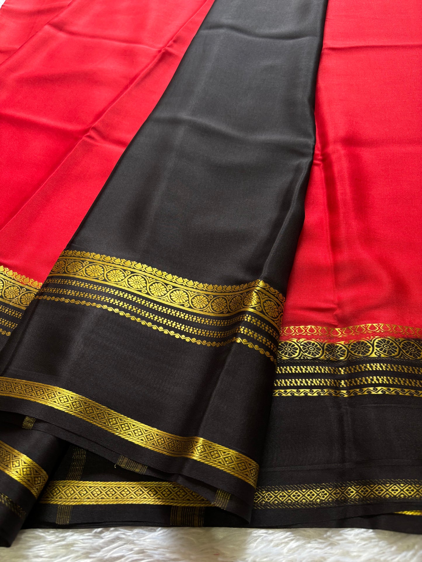 Daamini (2D) : Red-black