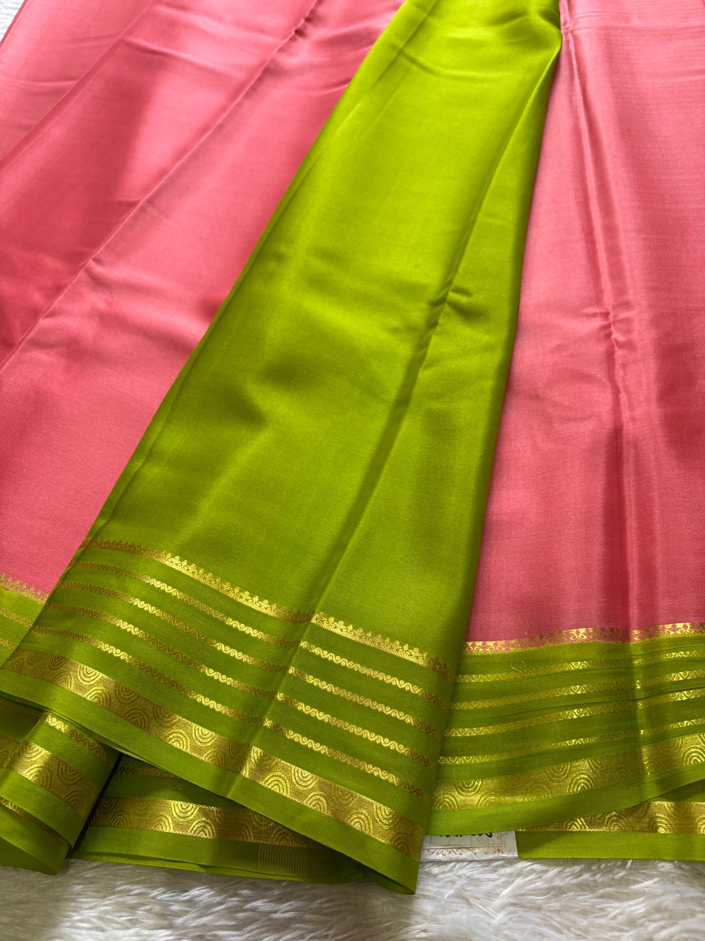 Rashmi (2D) : Coral pink-mehendi green