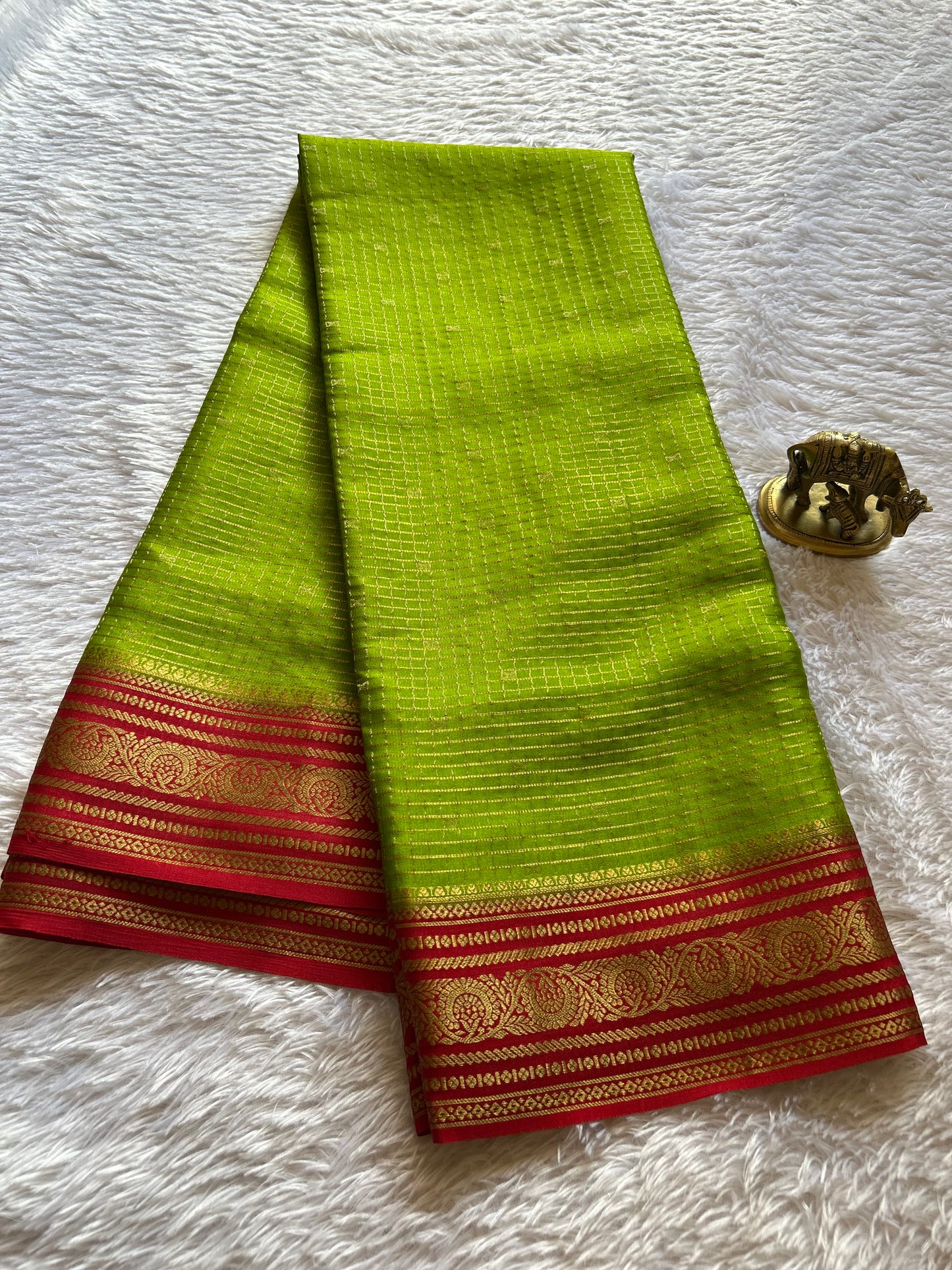 Haasini (2D) : Mehendi green-red