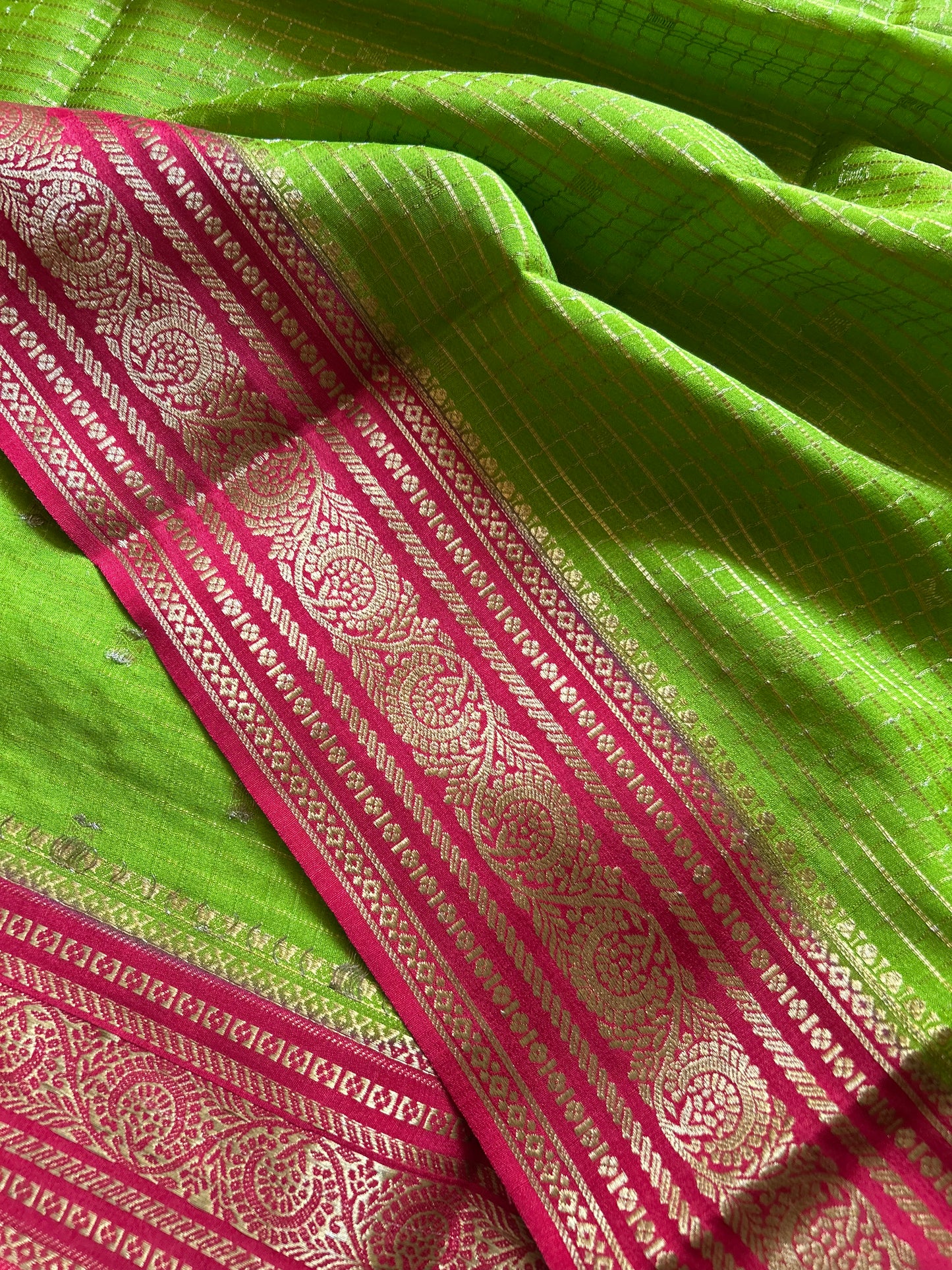 Haasini (2D) : Mehendi green-red