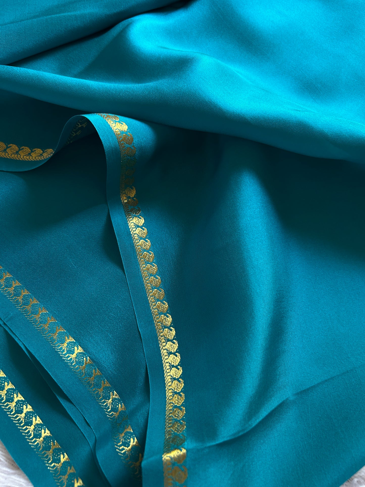 Manikya : Solid Ananda blue