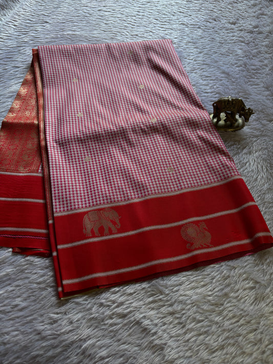 NYD136 (2D) : Red-off white