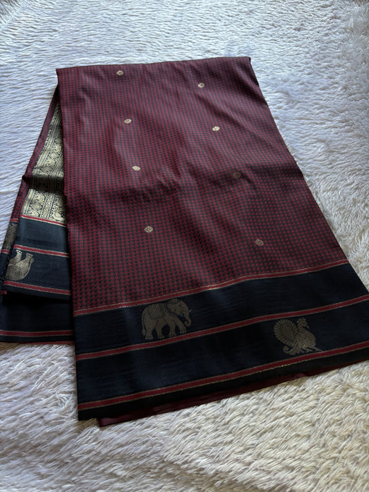 NYD136 (2D) : Deep wine-black