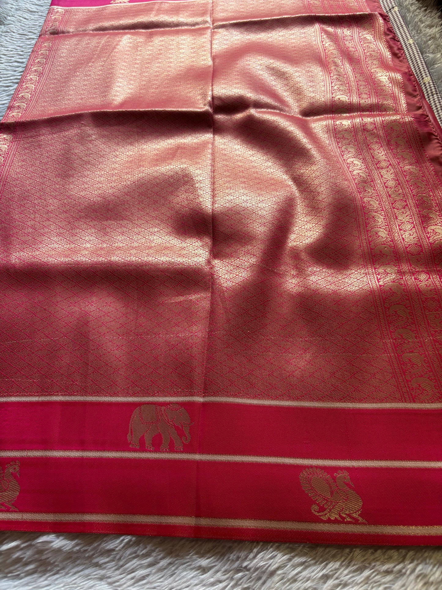 NYD136 (2D) : Grey-rani pink