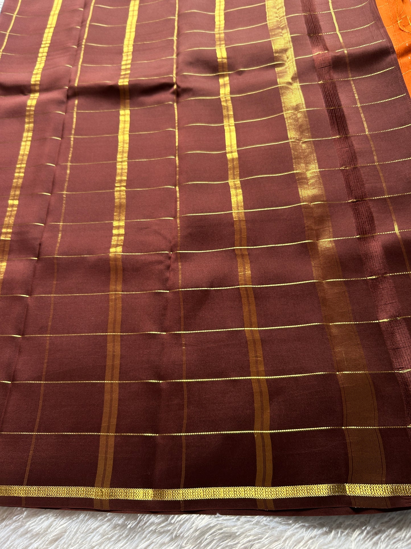 Shankari (2D) : Orange-chocolate brown