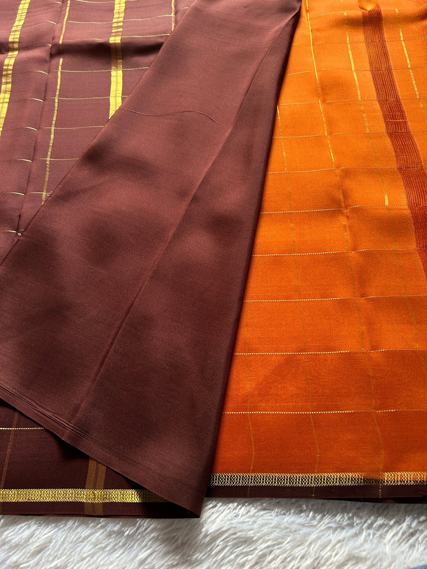 Shankari (2D) : Orange-chocolate brown