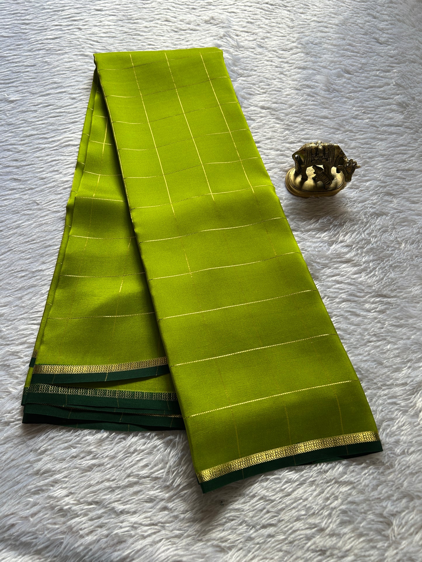 Shankari (2D) : Lime green-bottle green