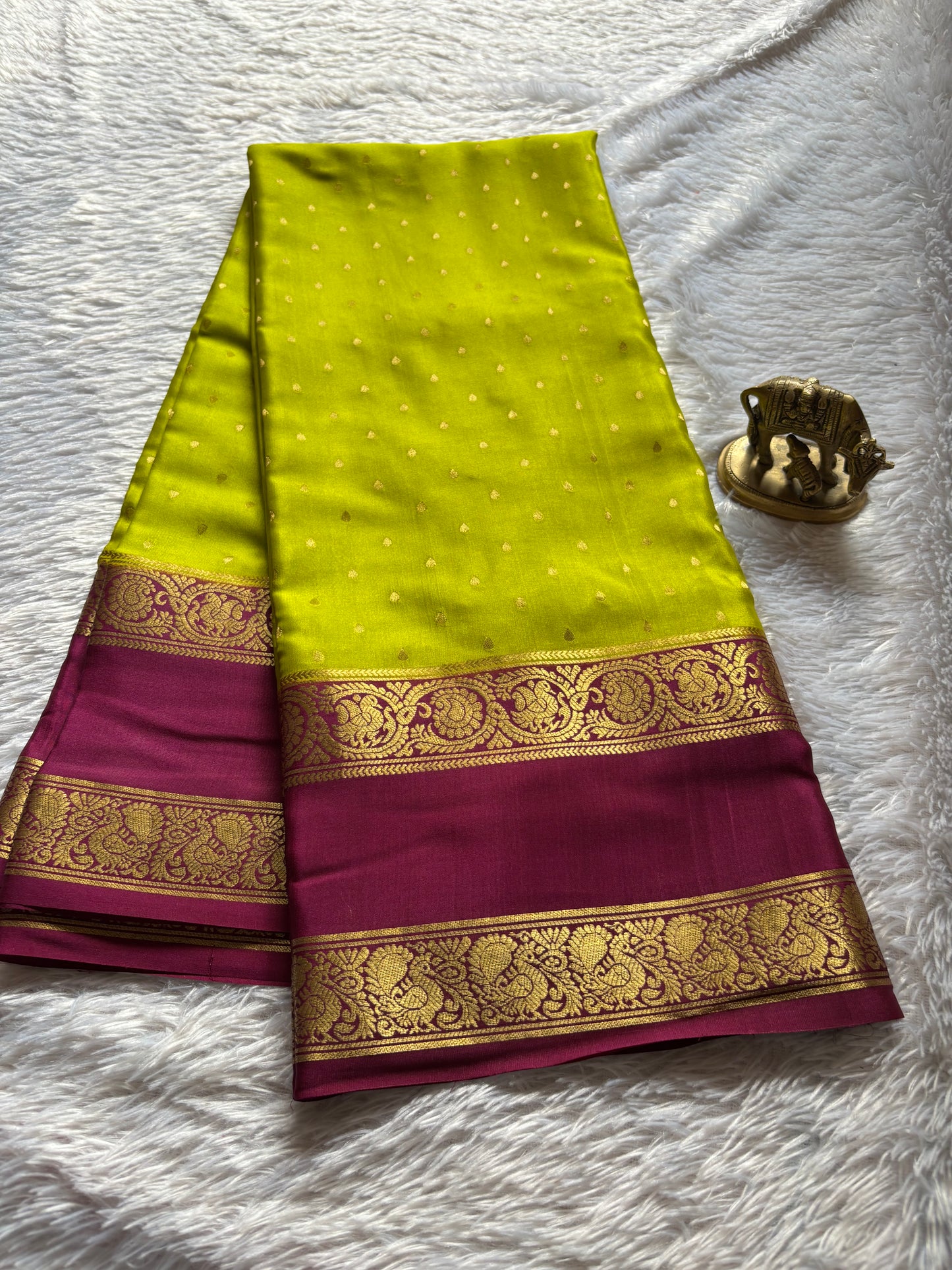 Varshini (2D) : Olive-dark magenta