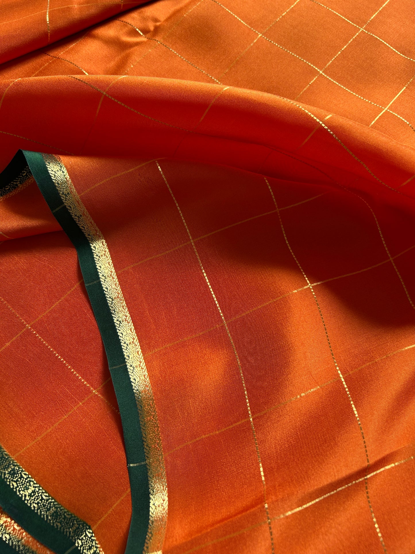 Shankari (2D) : Orange-bottle green