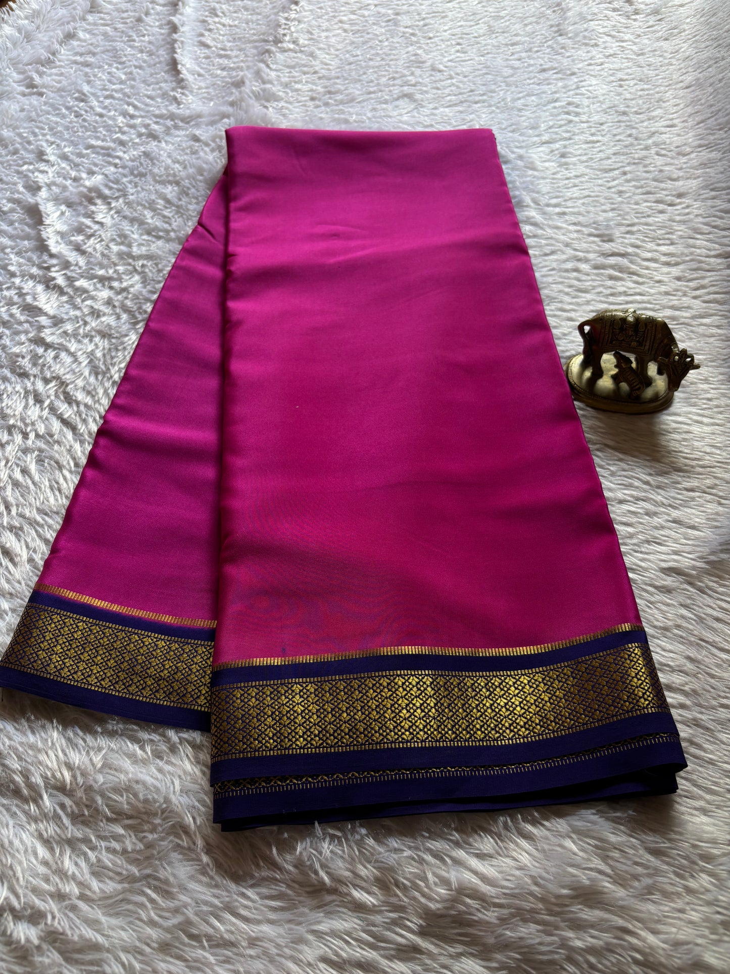 Sampoorna (2D) : Rani pink-dark blue