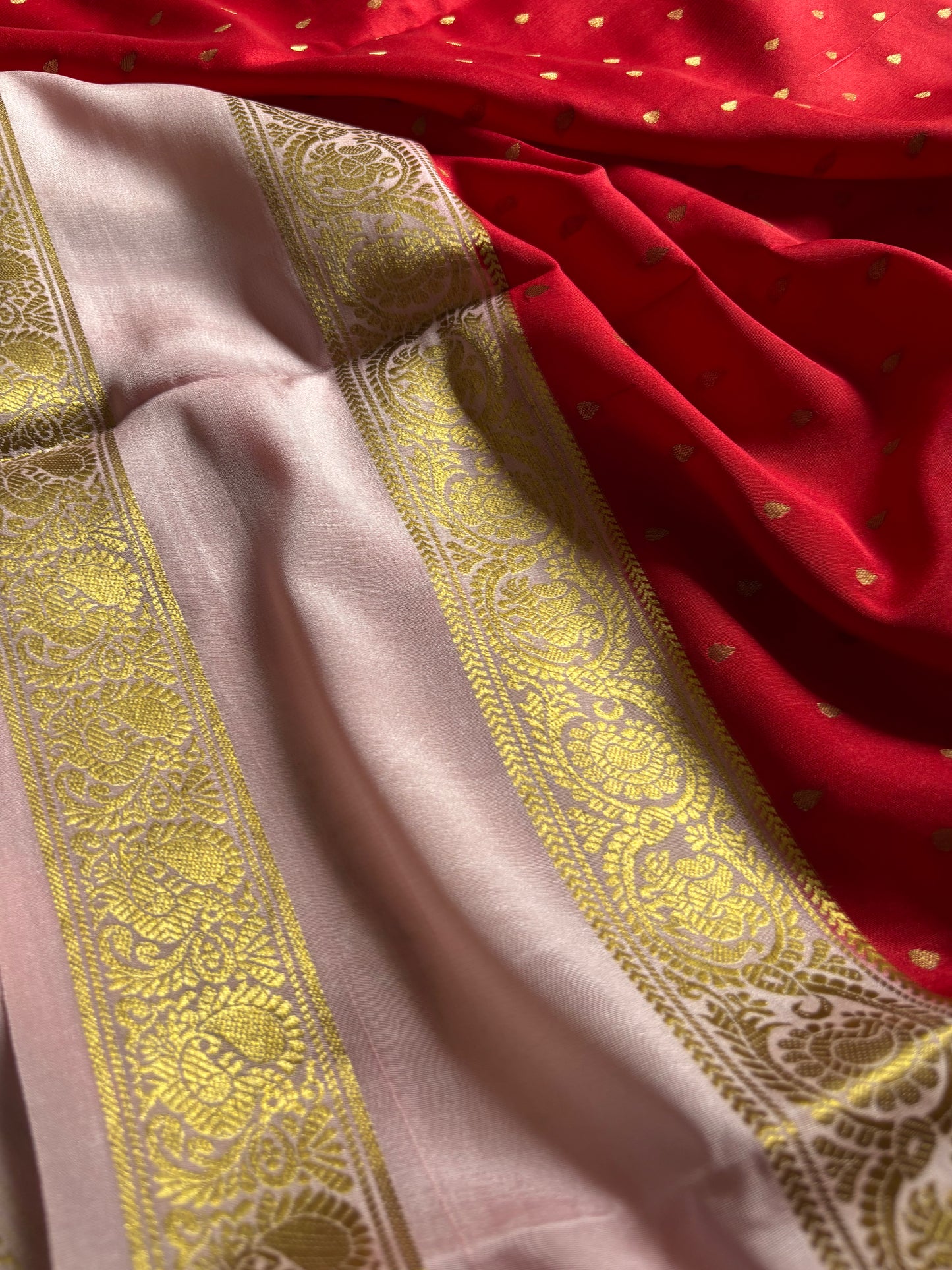 Varshini (2D) : Red-pastel pink