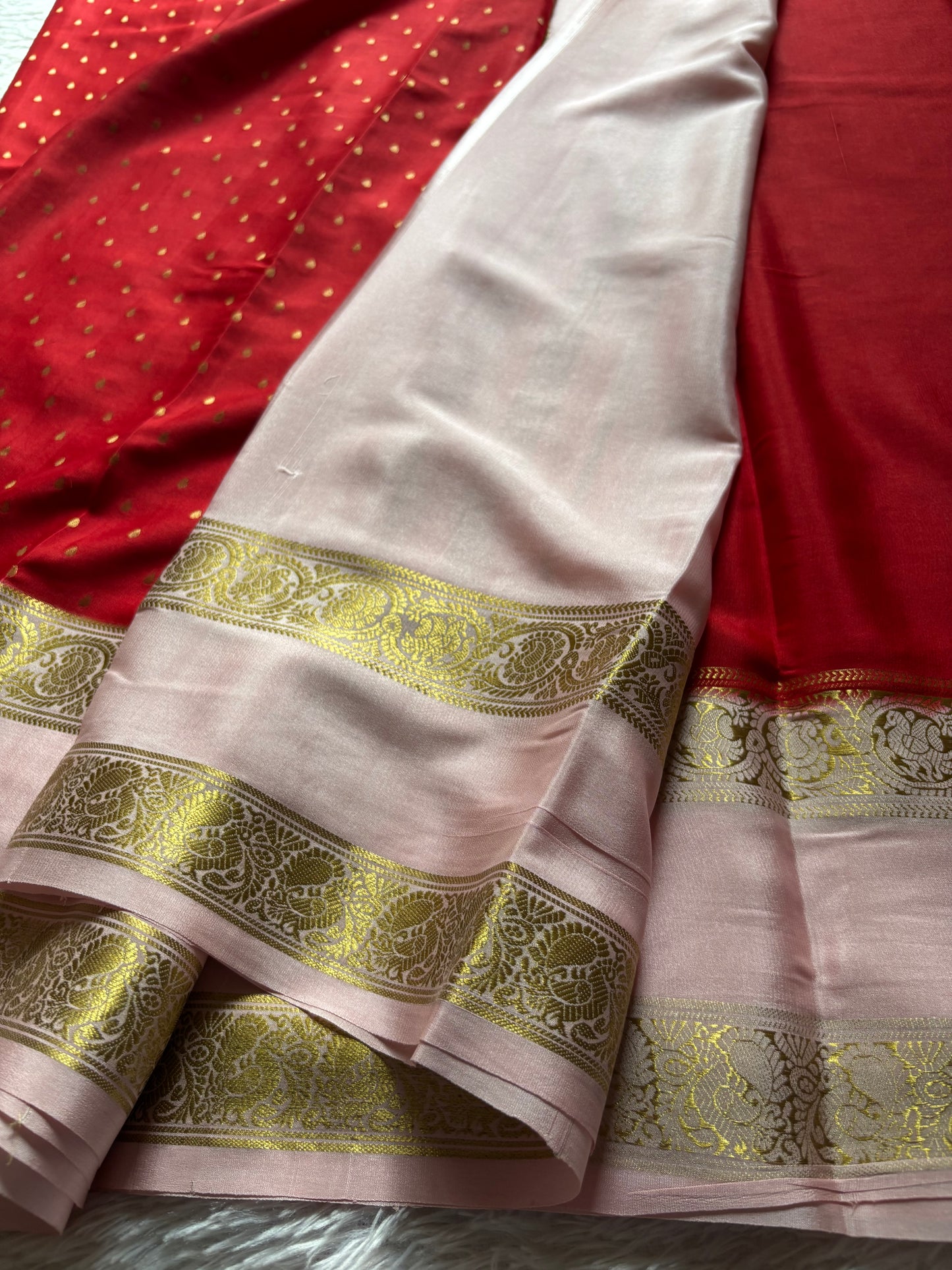 Varshini (2D) : Red-pastel pink