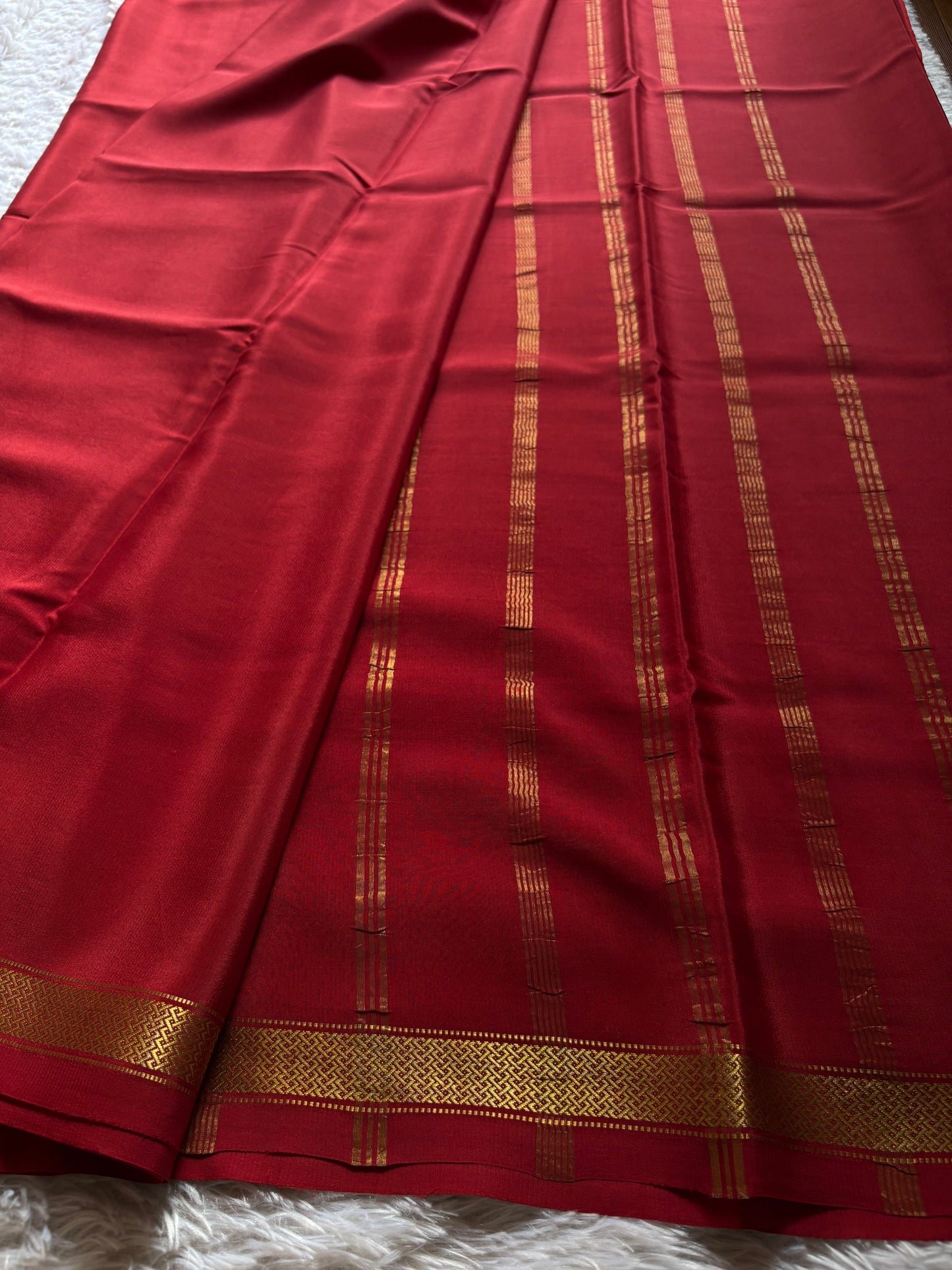 Nivedha : Solid Dark red