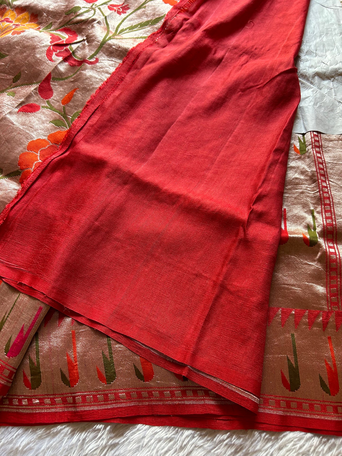 Vaidehi (2D) : Metallic silver-red