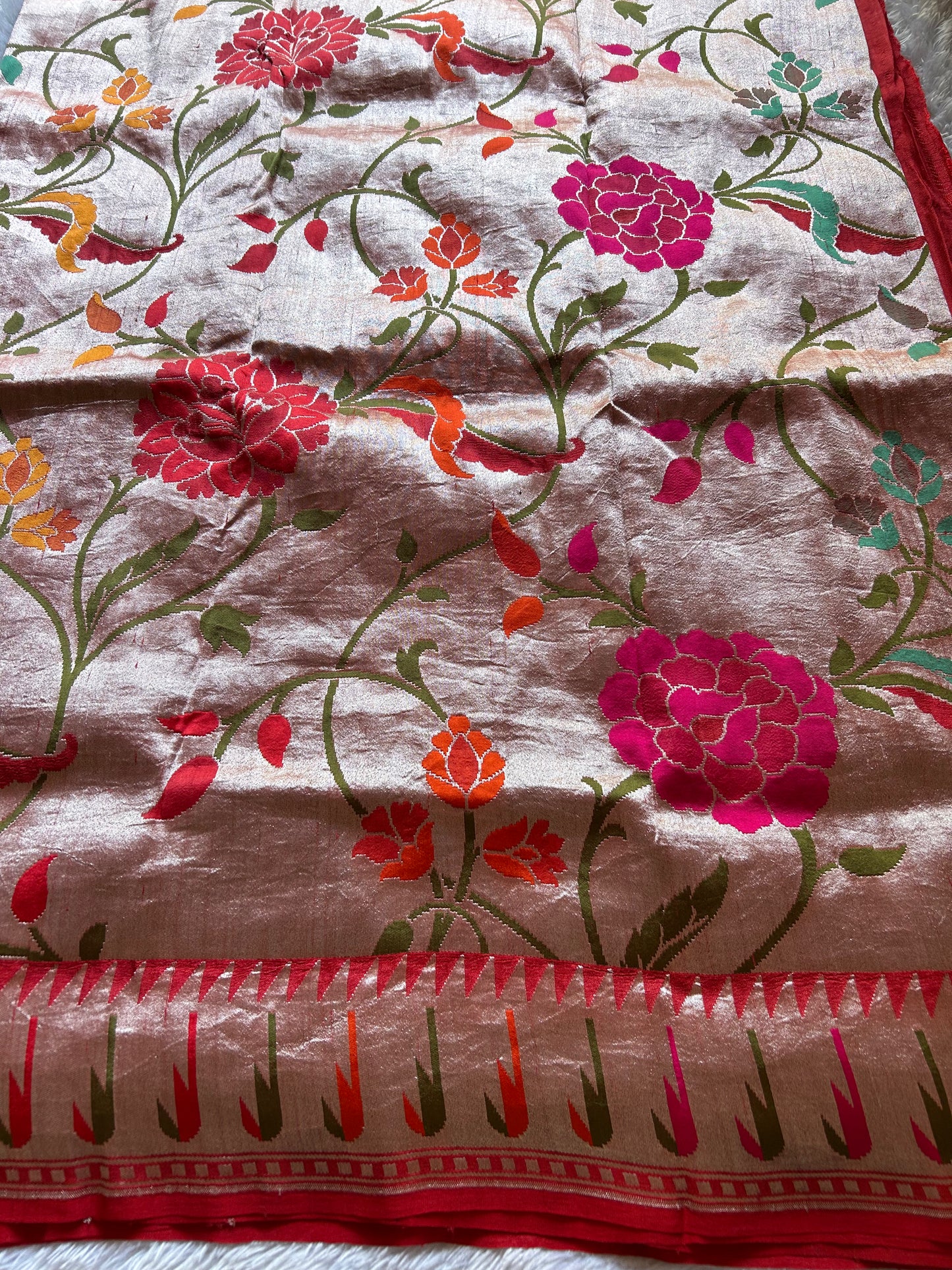 Vaidehi (2D) : Metallic silver-red