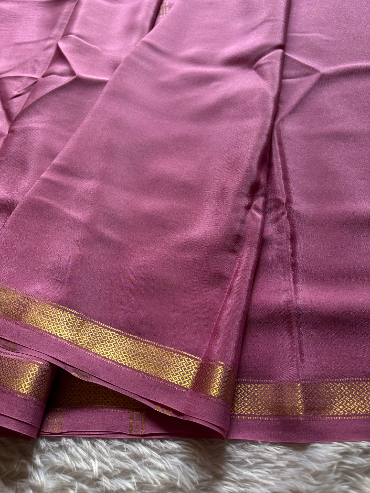 Nivedha : Solid Onion pink
