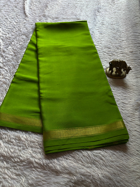 Nivedha : Solid Mehendi green