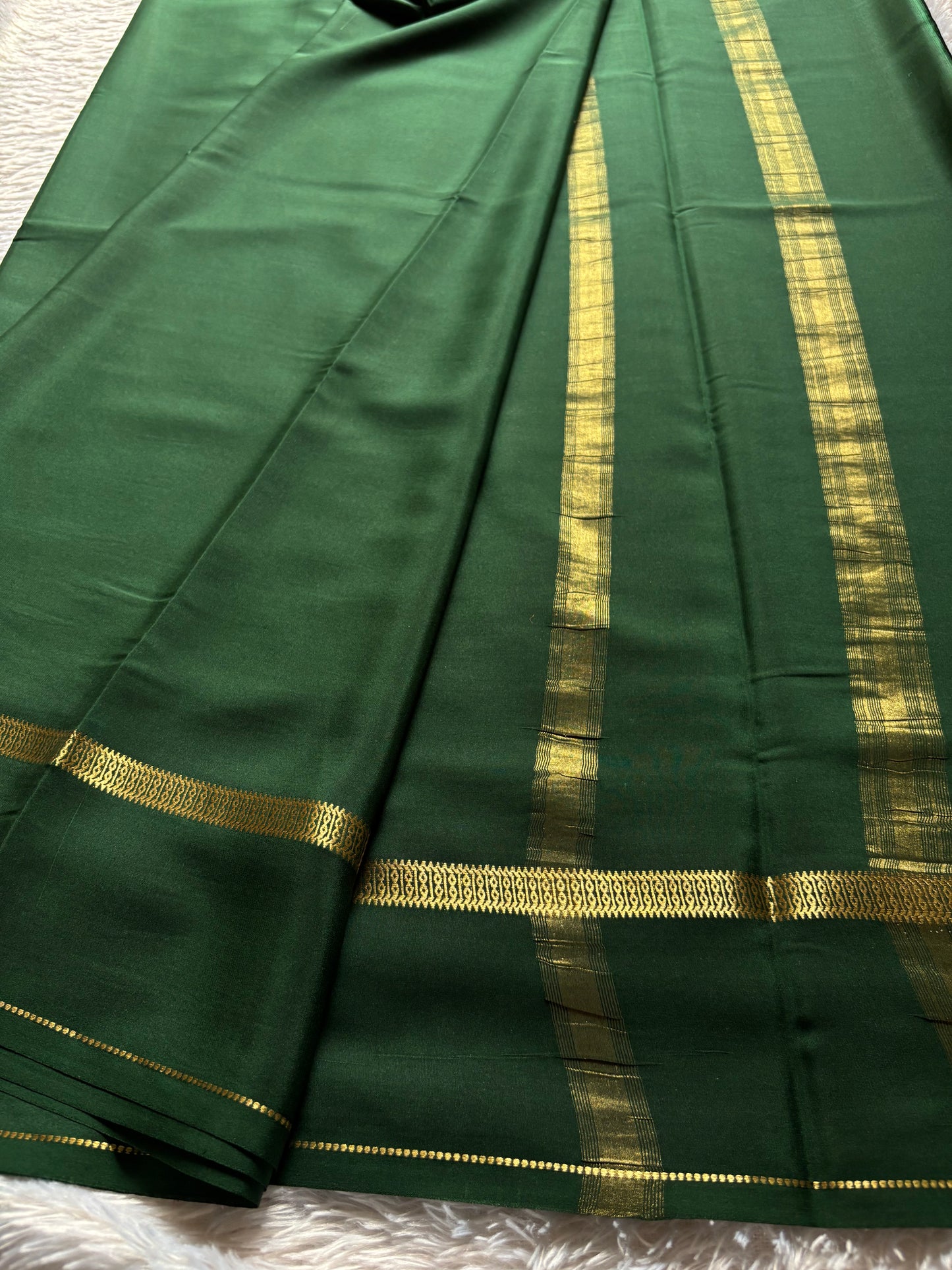 Vibha : Solid Dark green