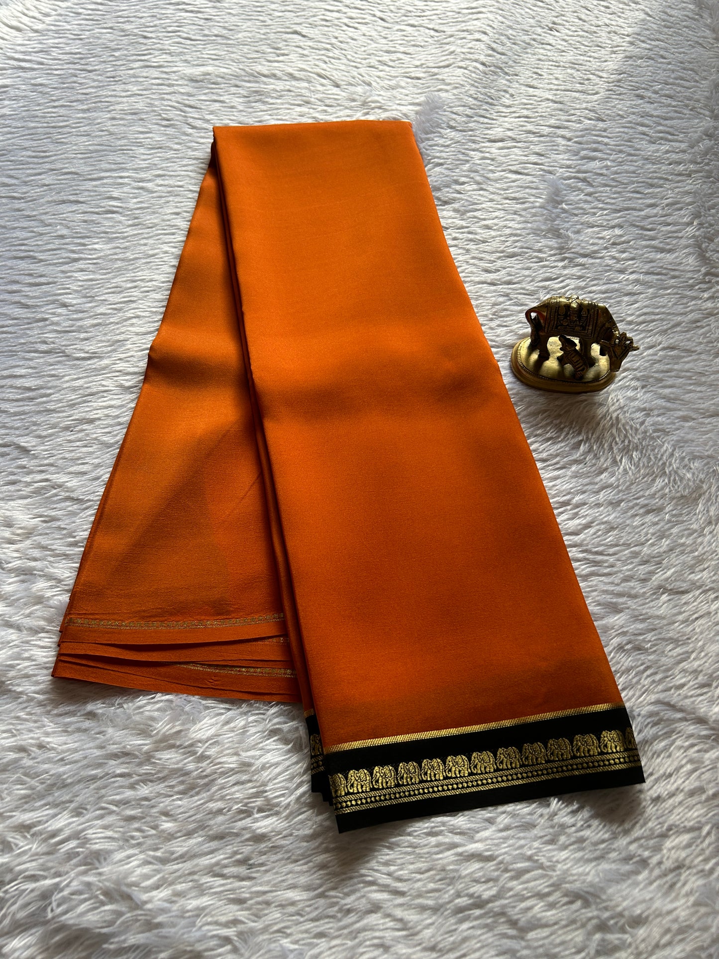 Gowri (2D) : Orange-black