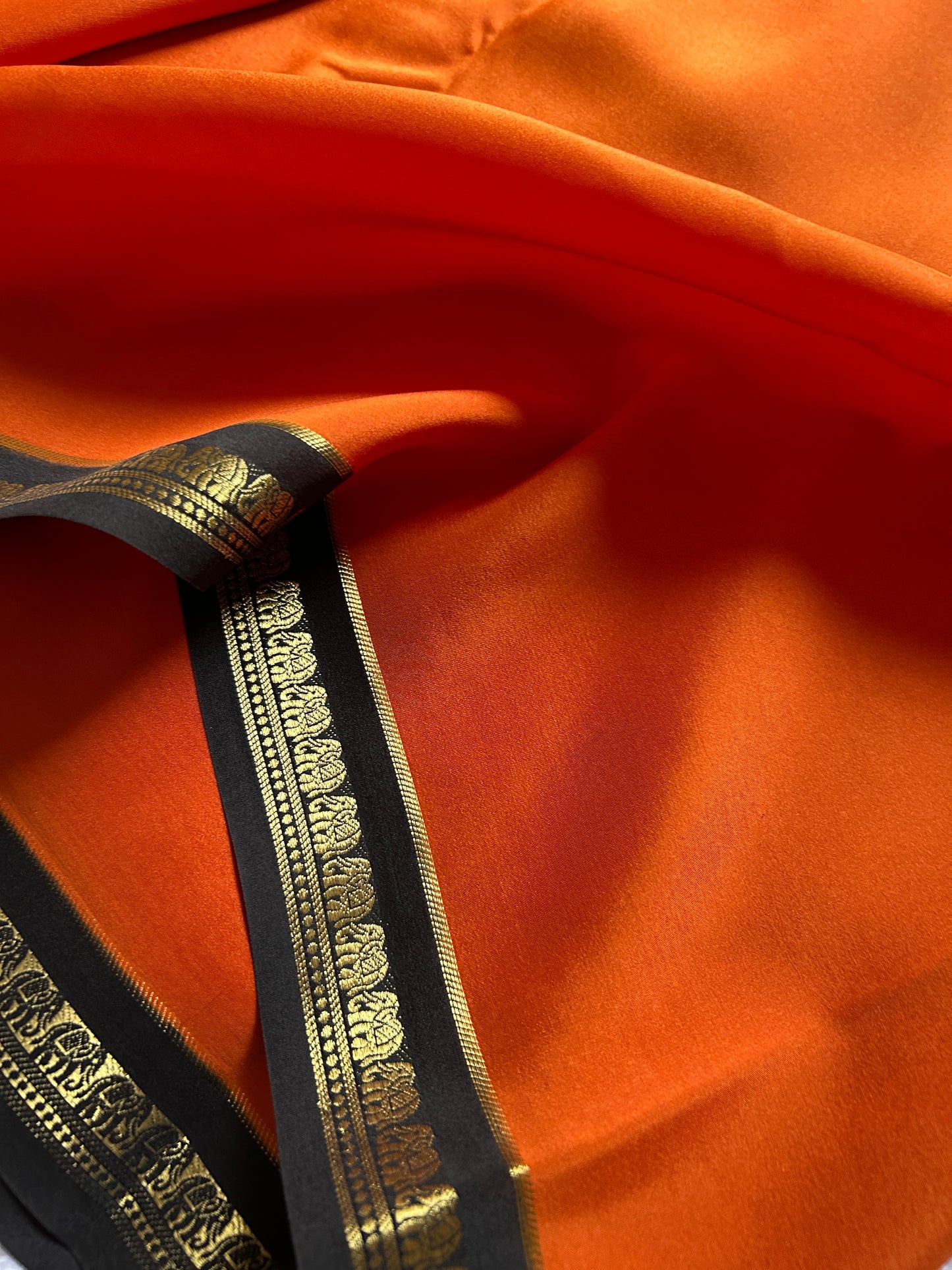 Gowri (2D) : Orange-black