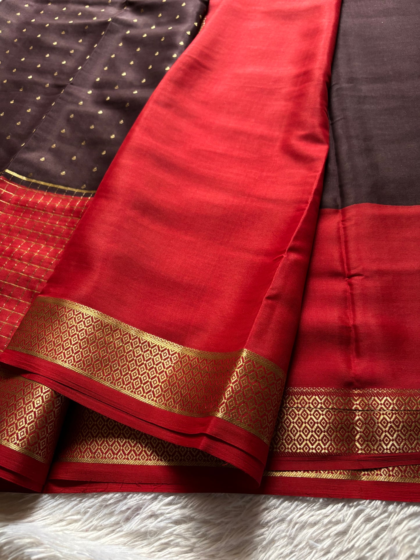 Kavya (2D) : Coffee brown-red