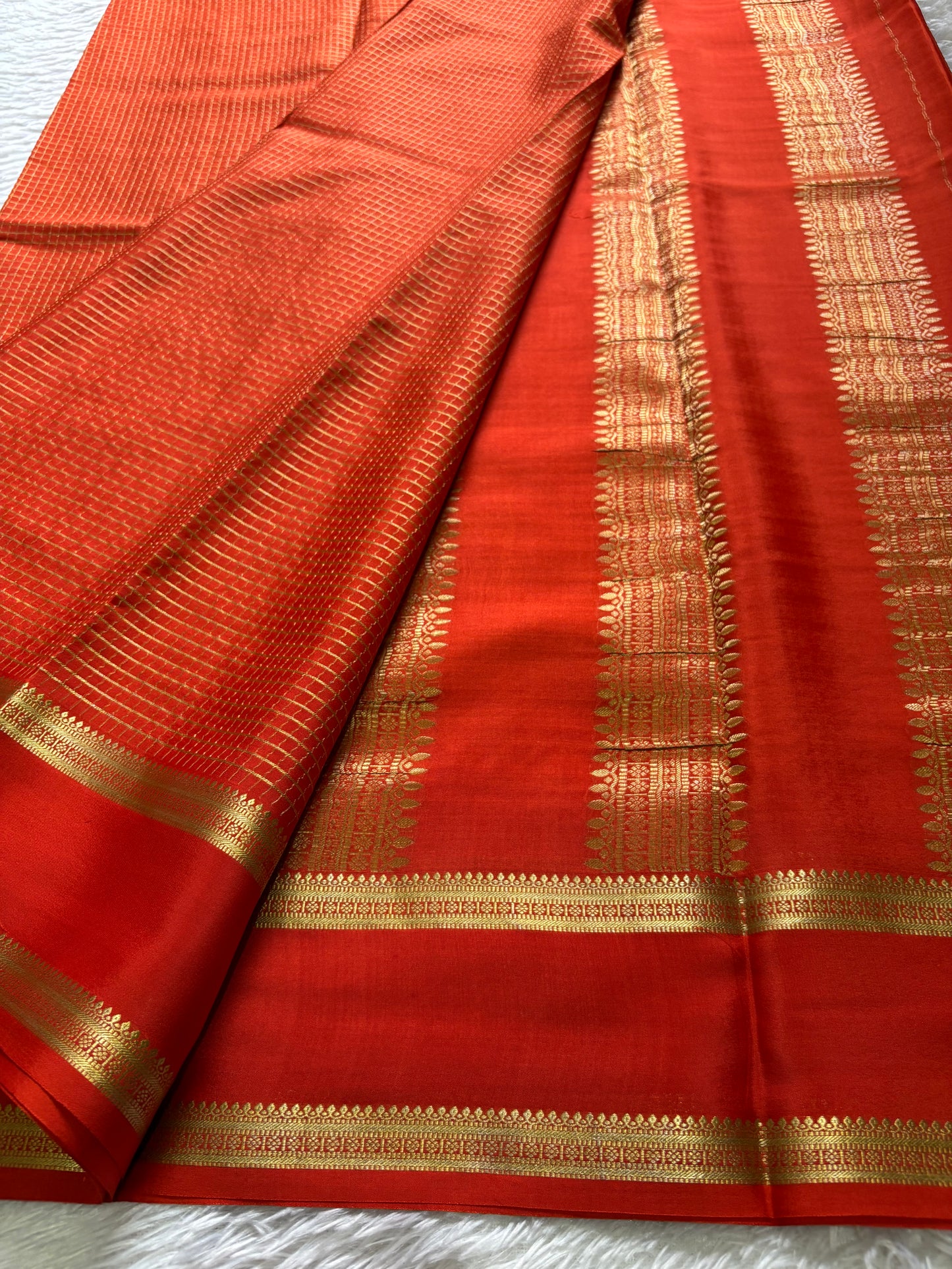 Himani : Solid orange