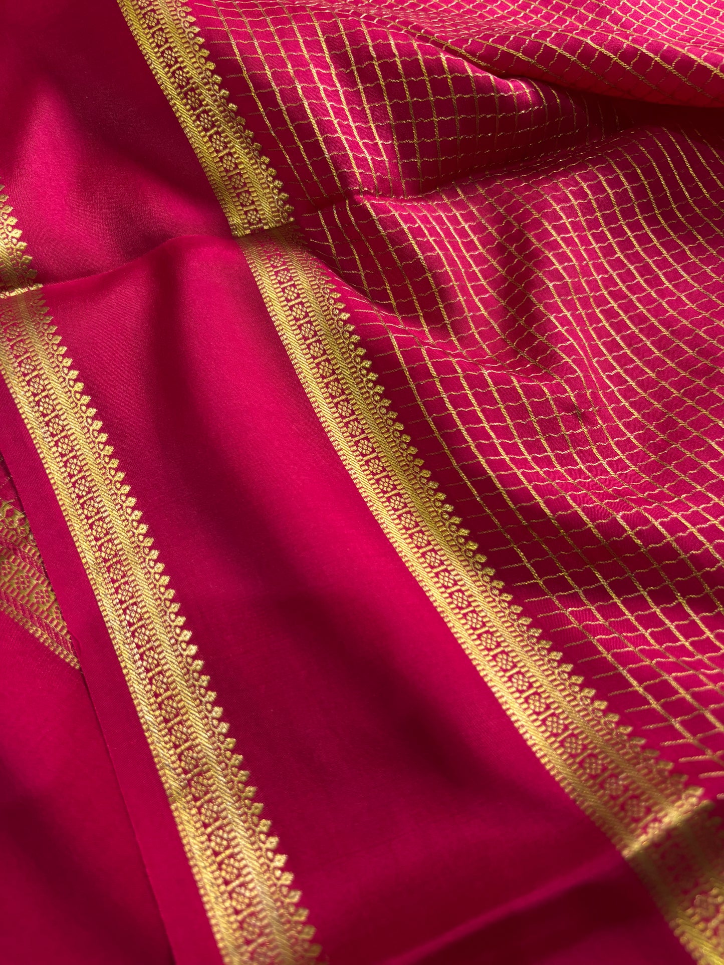 Himani : Solid Rani pink