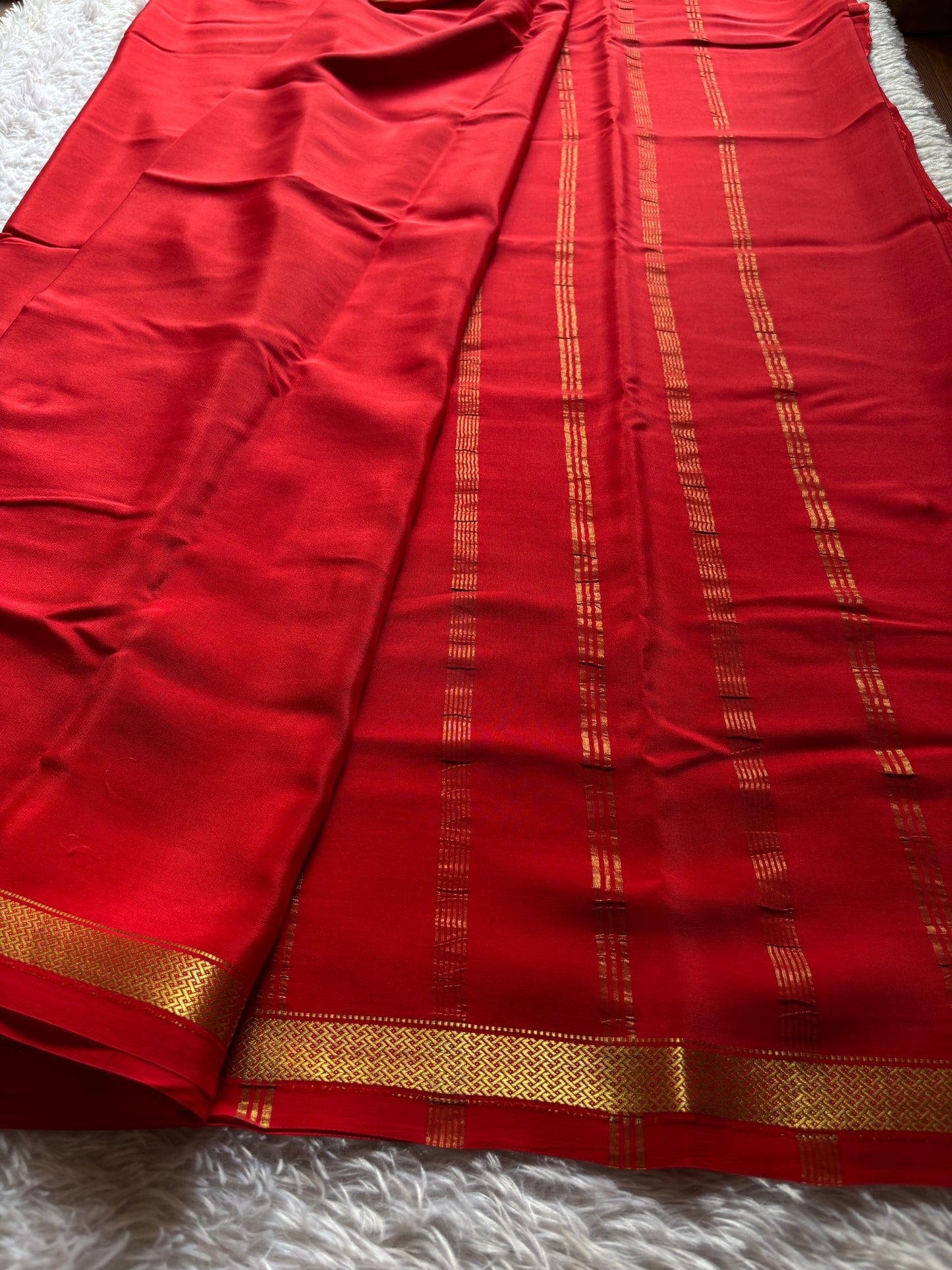 Nivedha : Solid Red