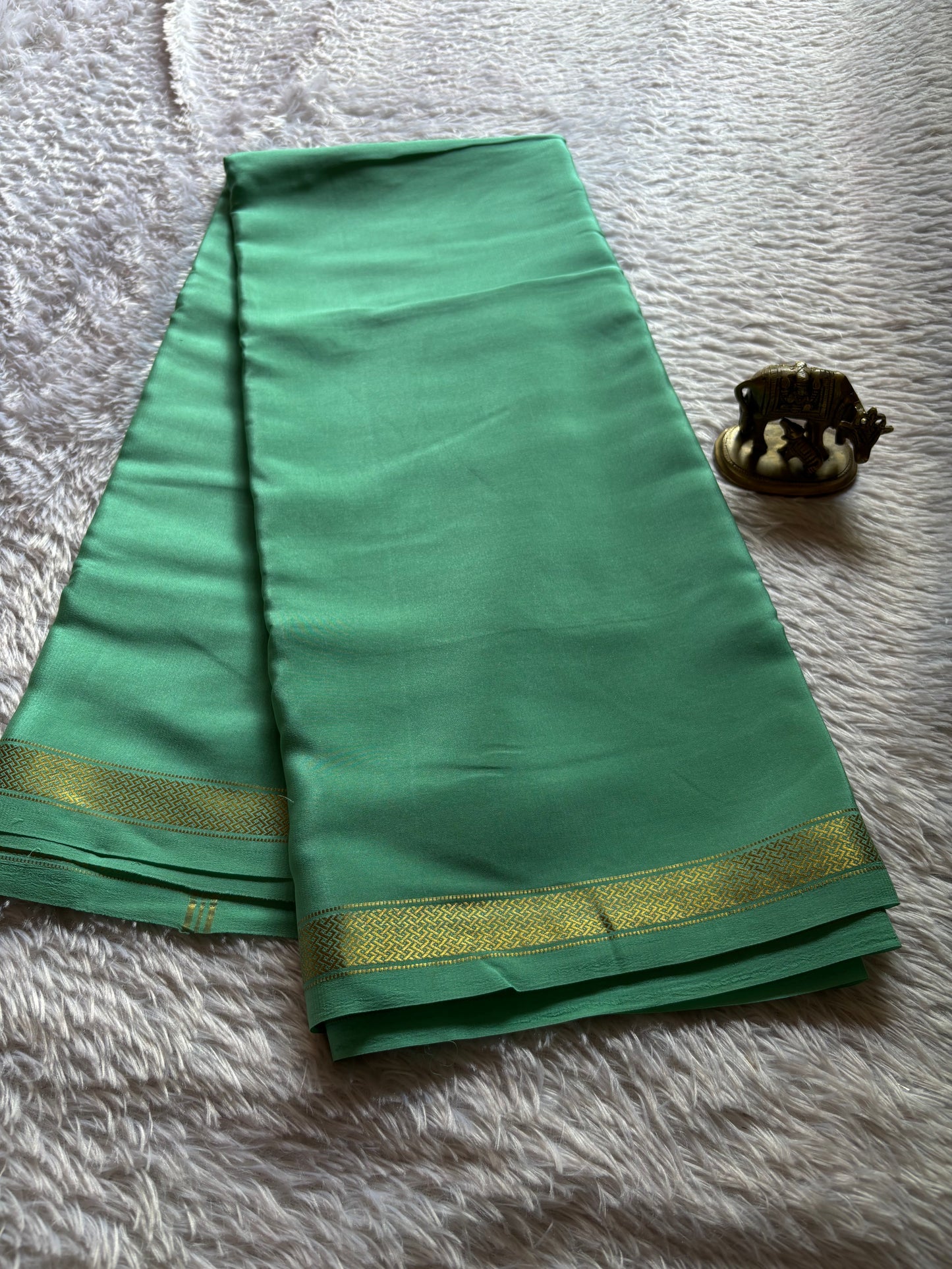 Nivedha : Solid Mint green