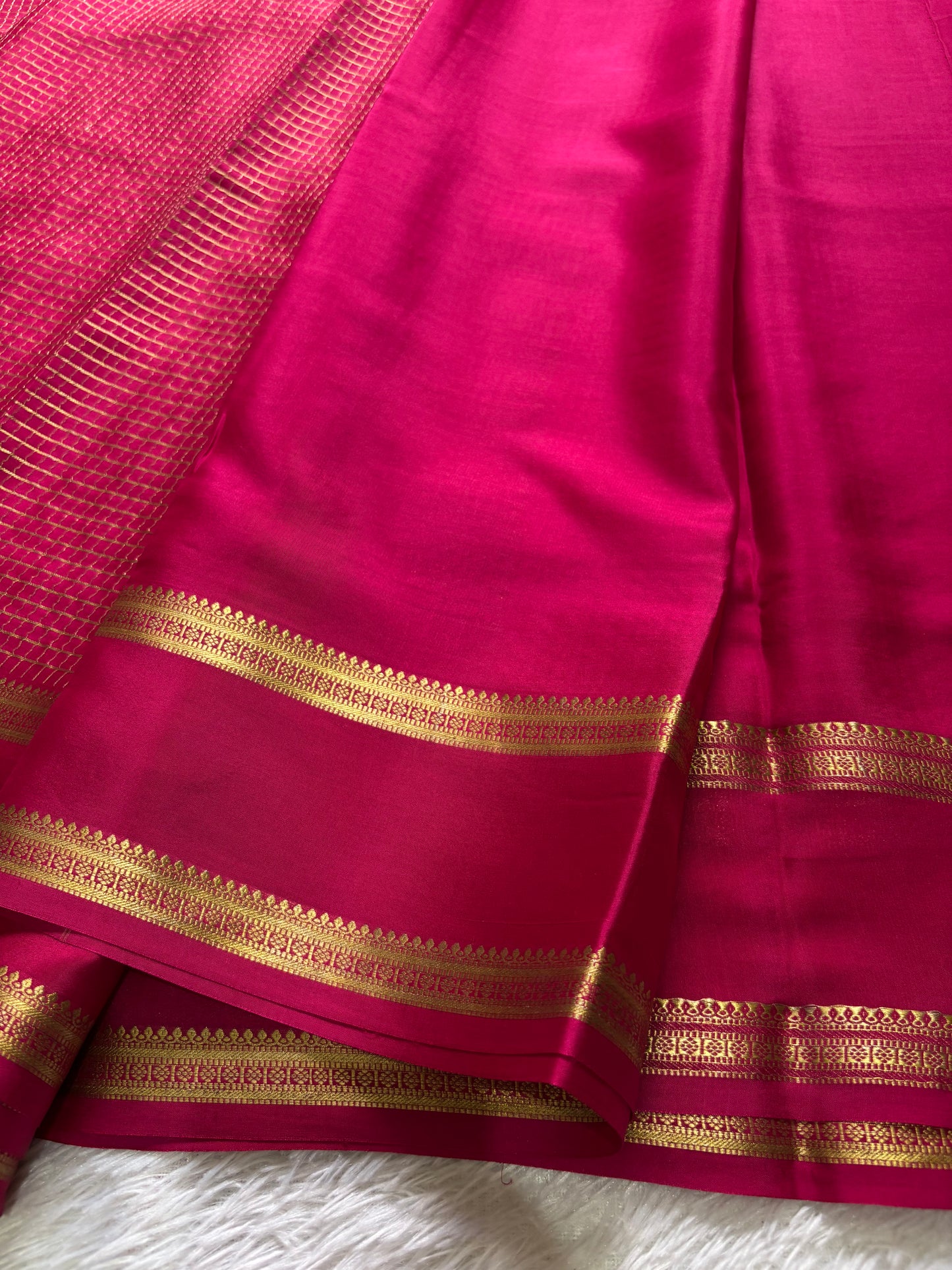 Himani : Solid Rani pink